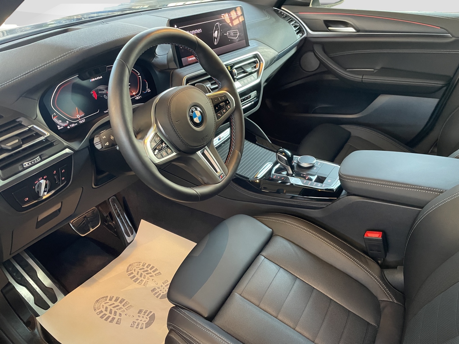 BMW X4 M40d-image-8