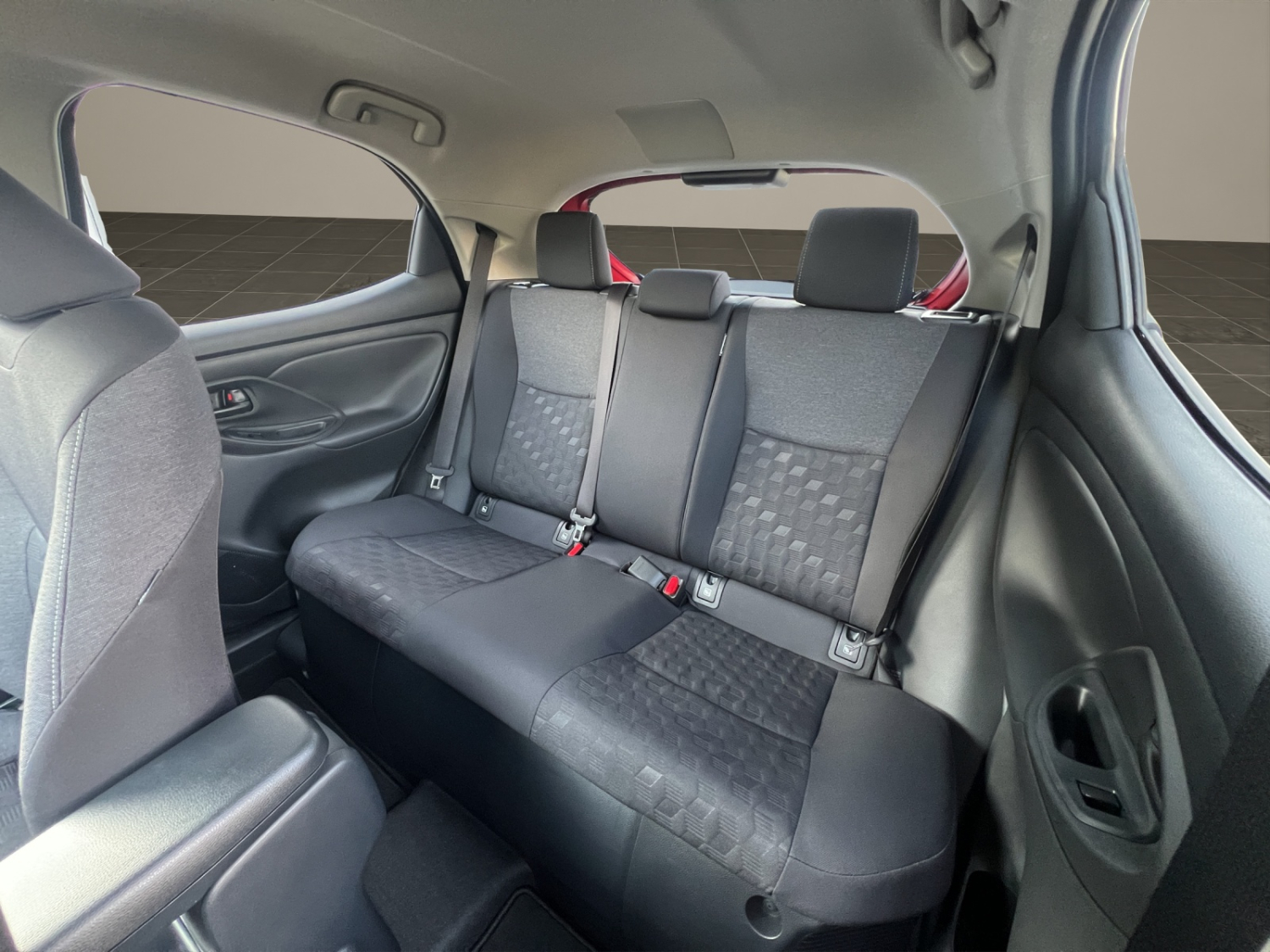 TOYOTA Yaris 1.5 VVT-i HSD Trend-image-16