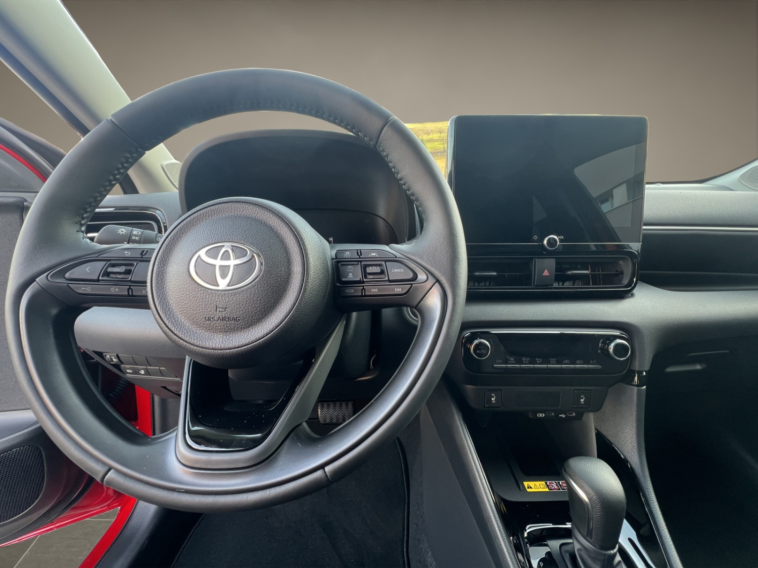 TOYOTA Yaris 1.5 VVT-i HSD Trend-image-10