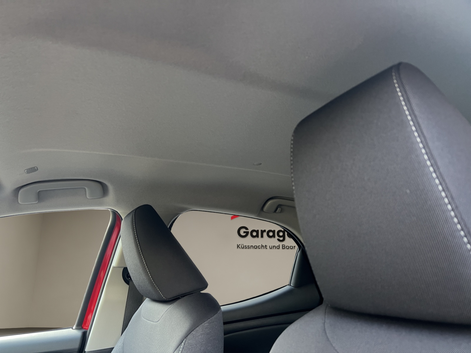 TOYOTA Yaris 1.5 VVT-i HSD Trend-image-9