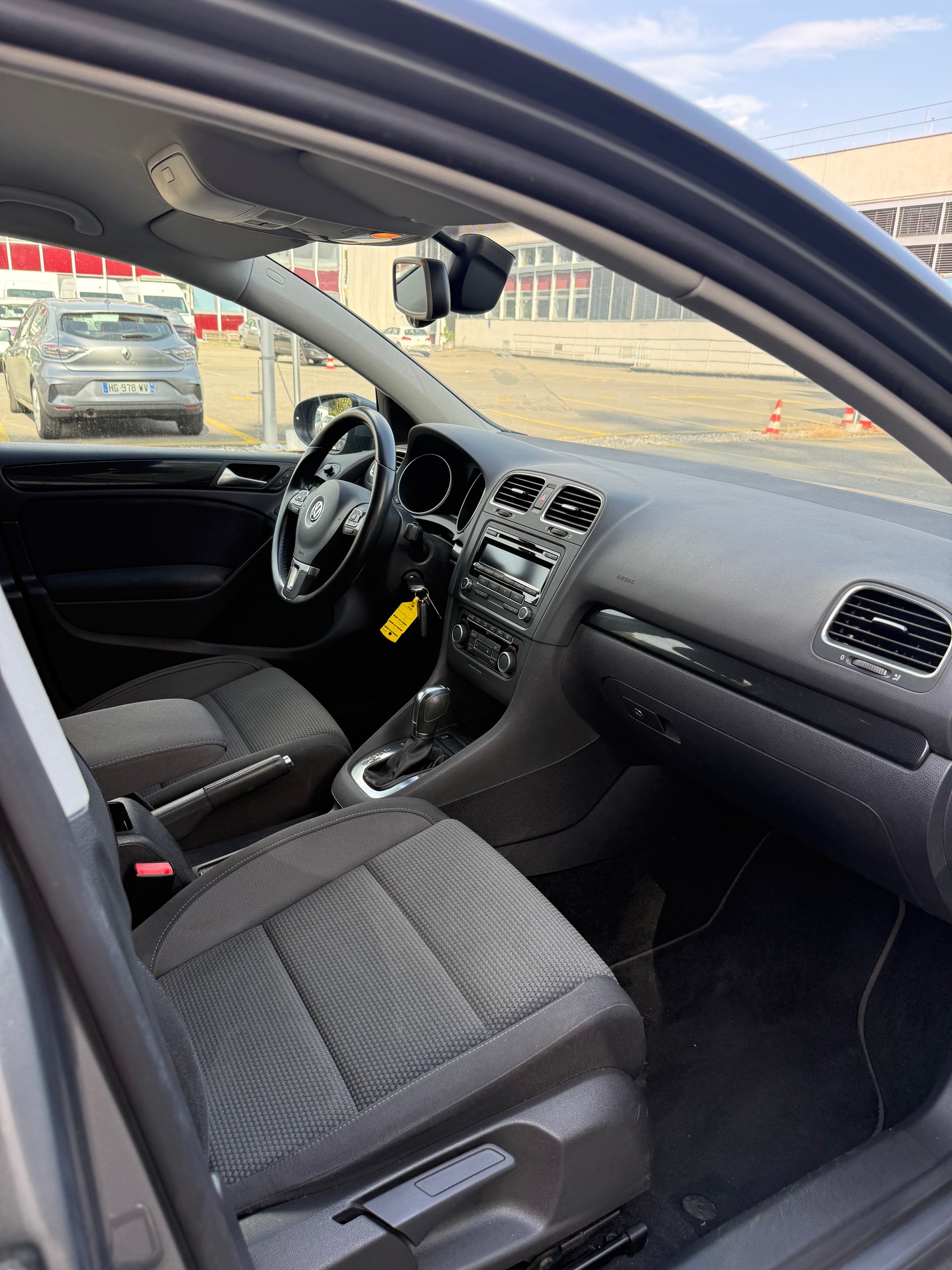 VW Golf 1.4 TSI Trendline DSG-image-8