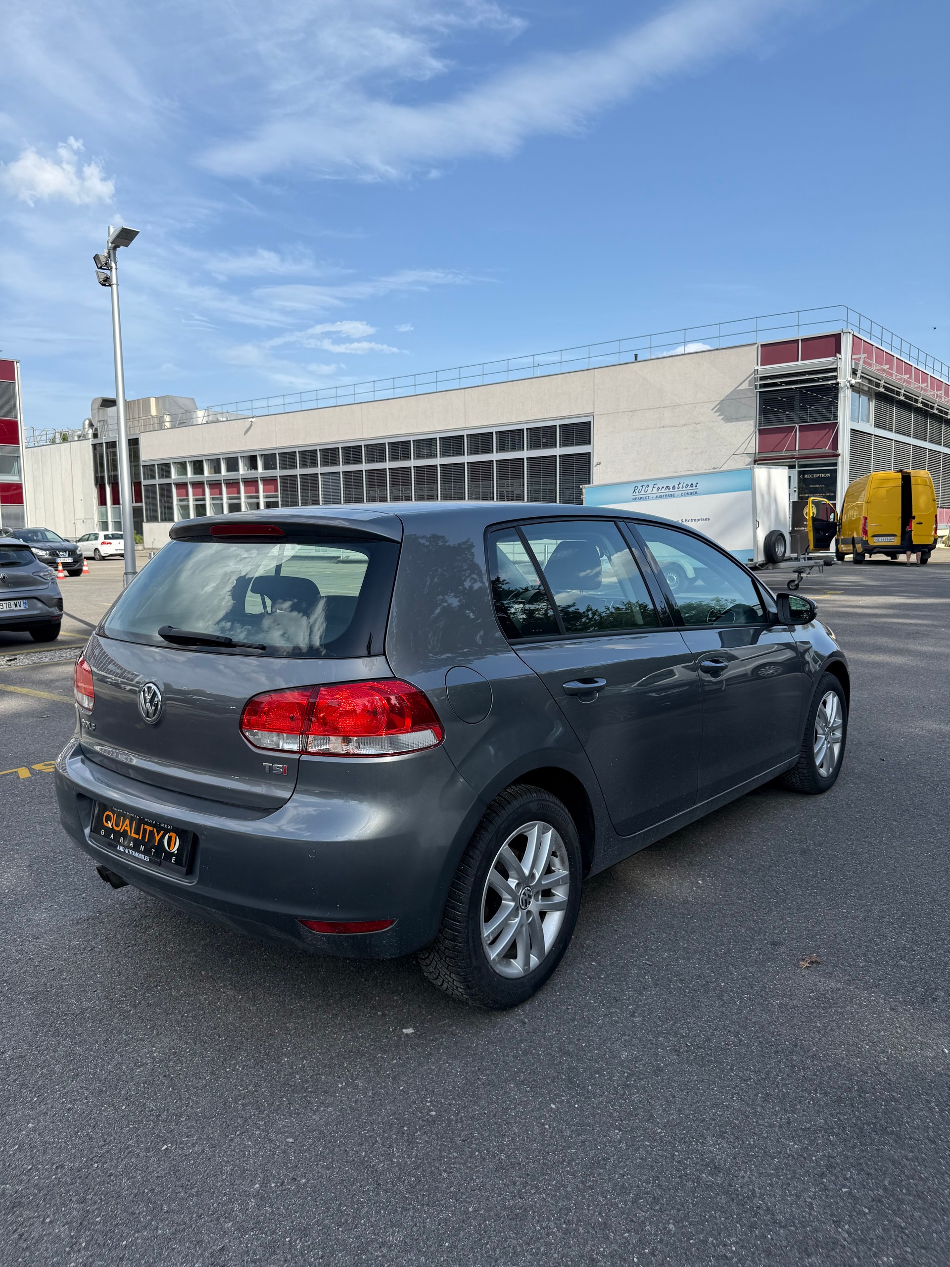 VW Golf 1.4 TSI Trendline DSG-image-3
