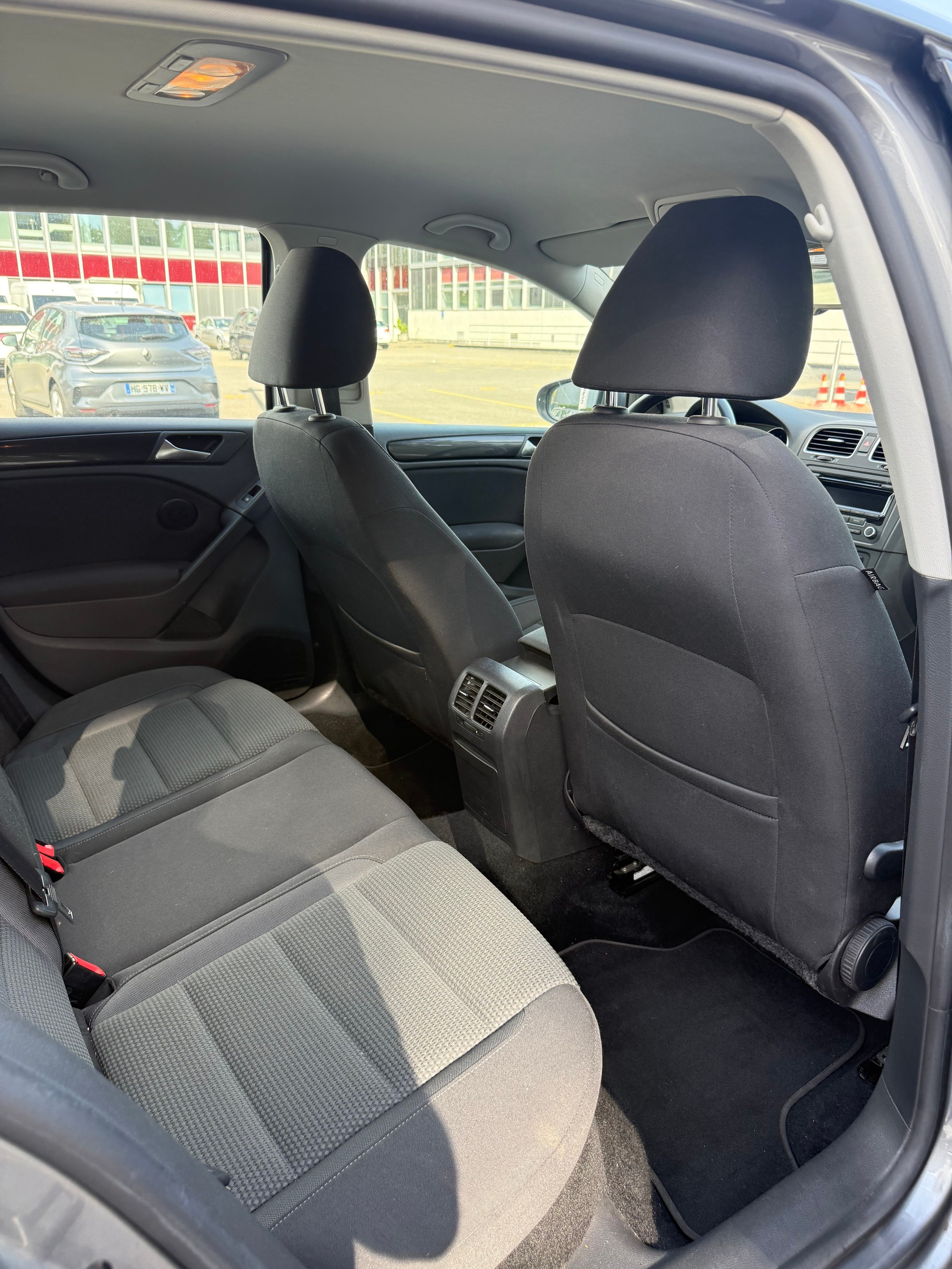 VW Golf 1.4 TSI Trendline DSG-image-6