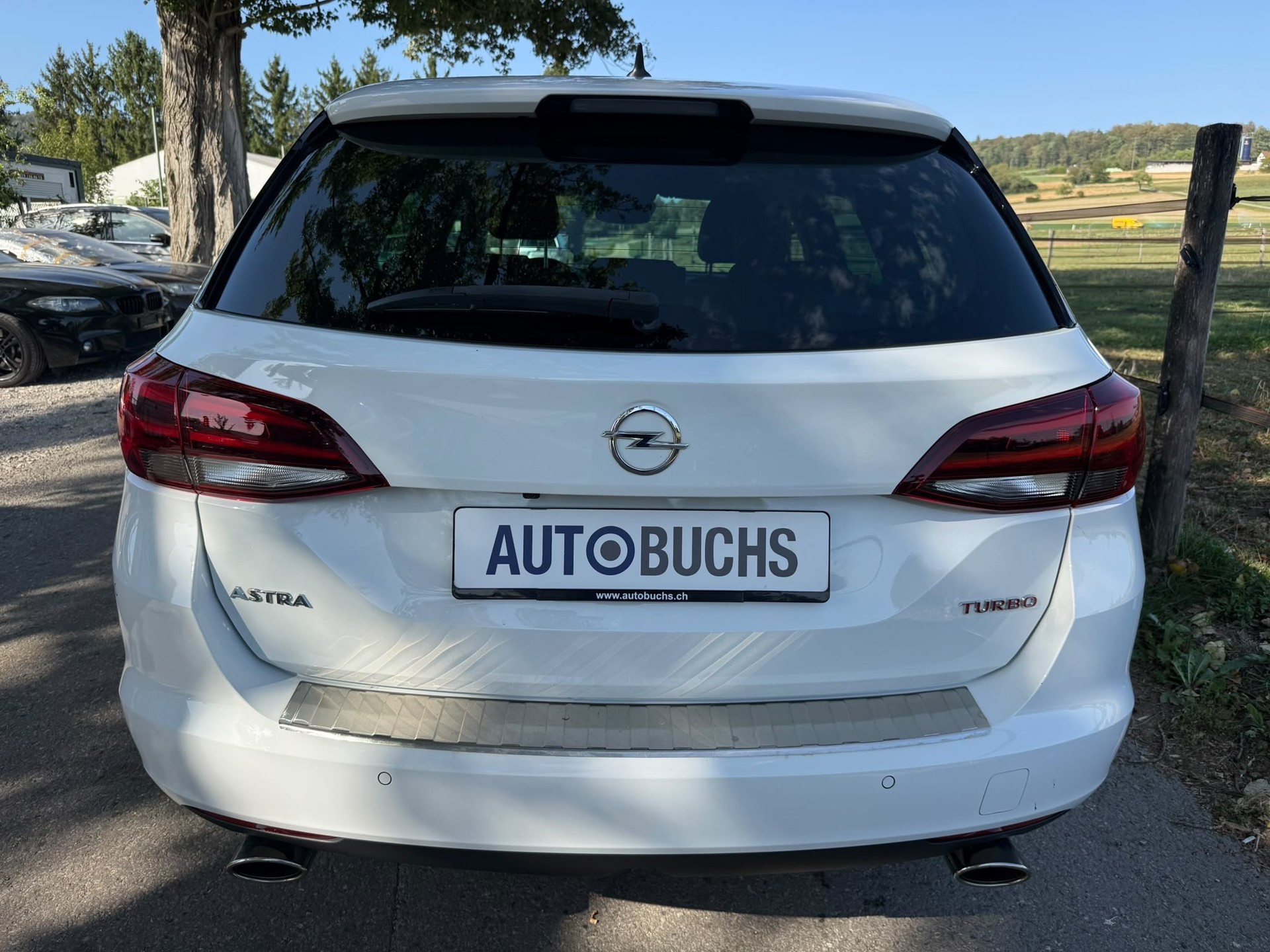 OPEL Astra Sports Tourer 1.6i Turbo Excellence-image-4