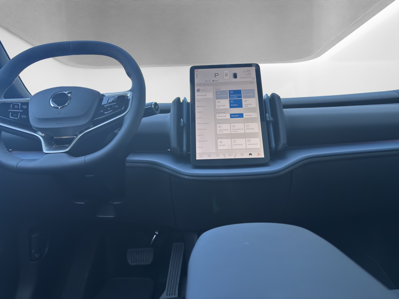 VOLVO EX30 CC P8 Ultra AWD-image-8