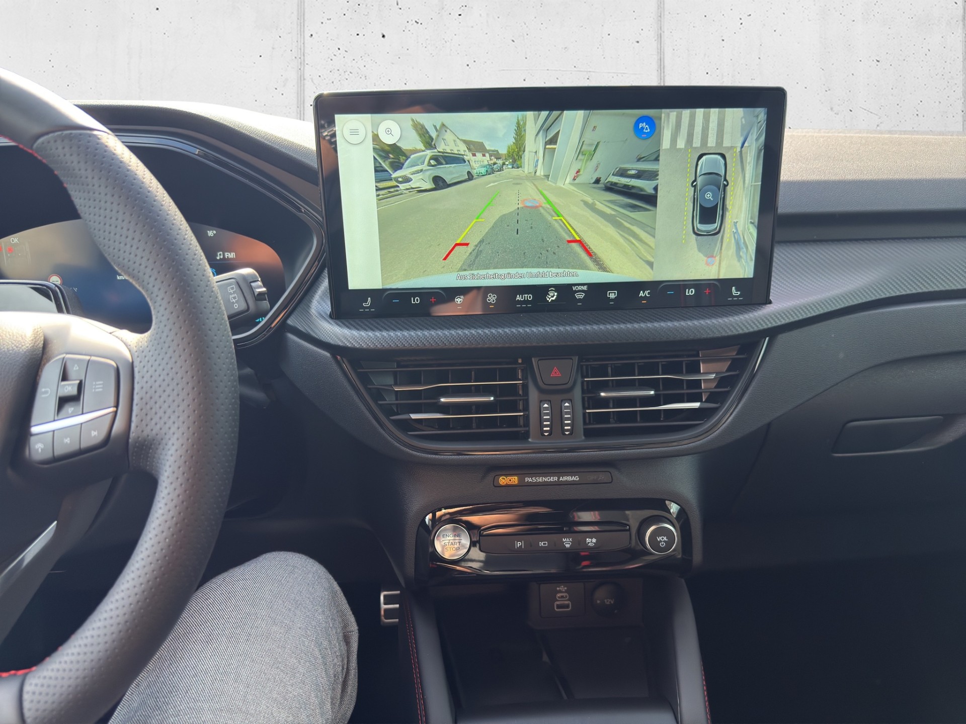 FORD Kuga 2.5 Plug-in Hybrid ST-Line X Black&White Ed.-image-8
