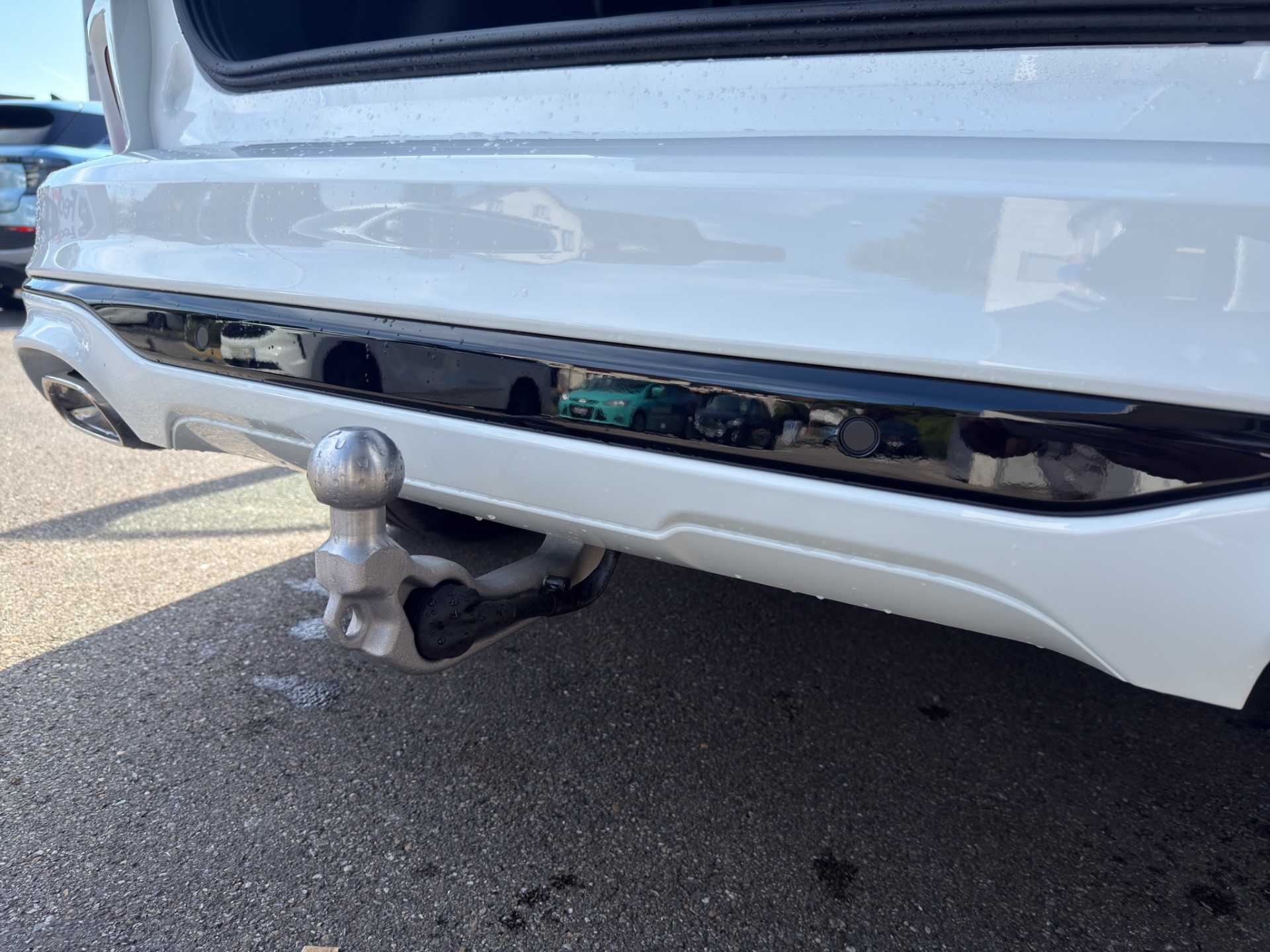 FORD Kuga 2.5 Plug-in Hybrid ST-Line X Black&White Ed.-image-17