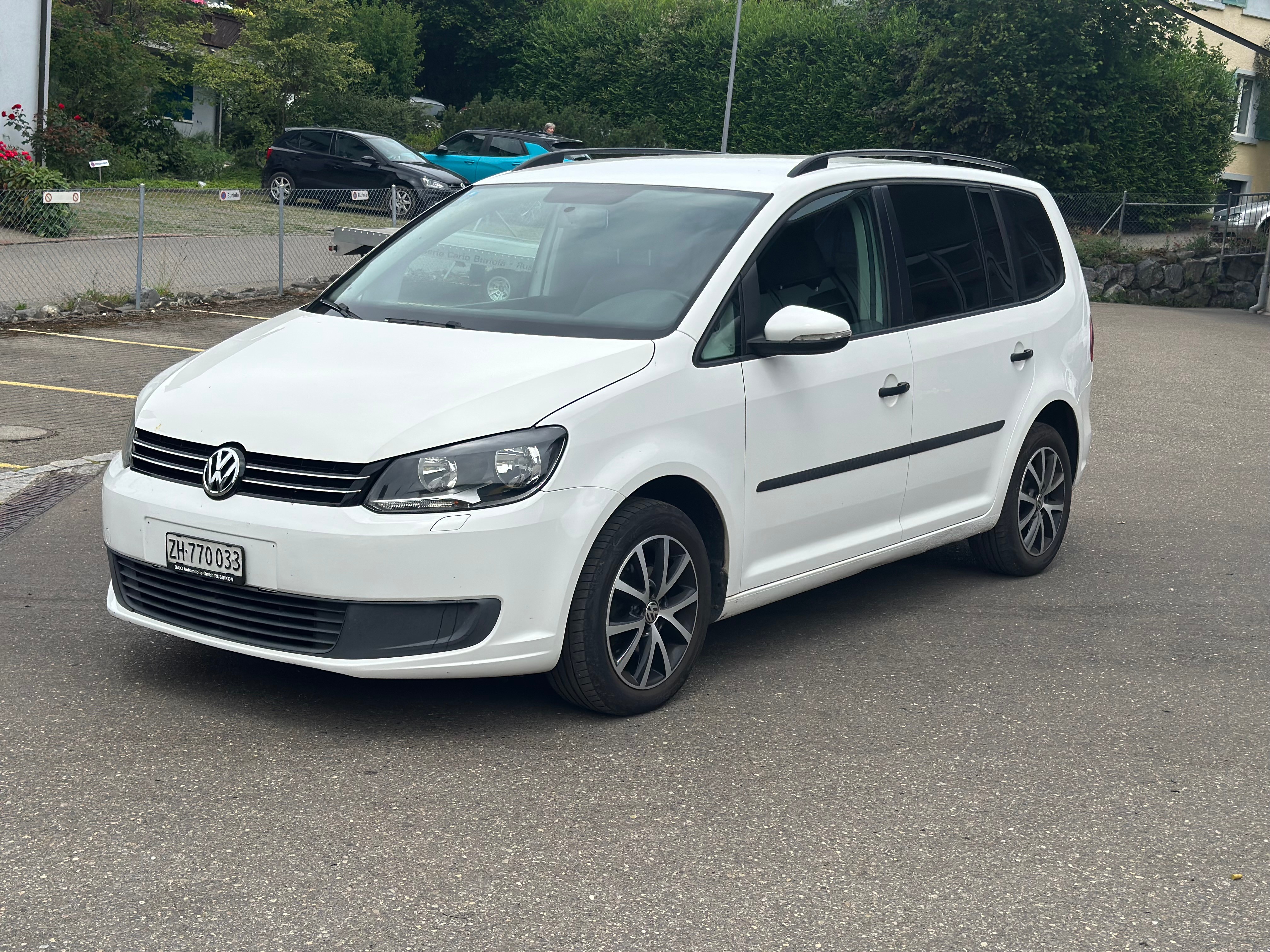 VW Touran 1.6 Conceptline — slika 1