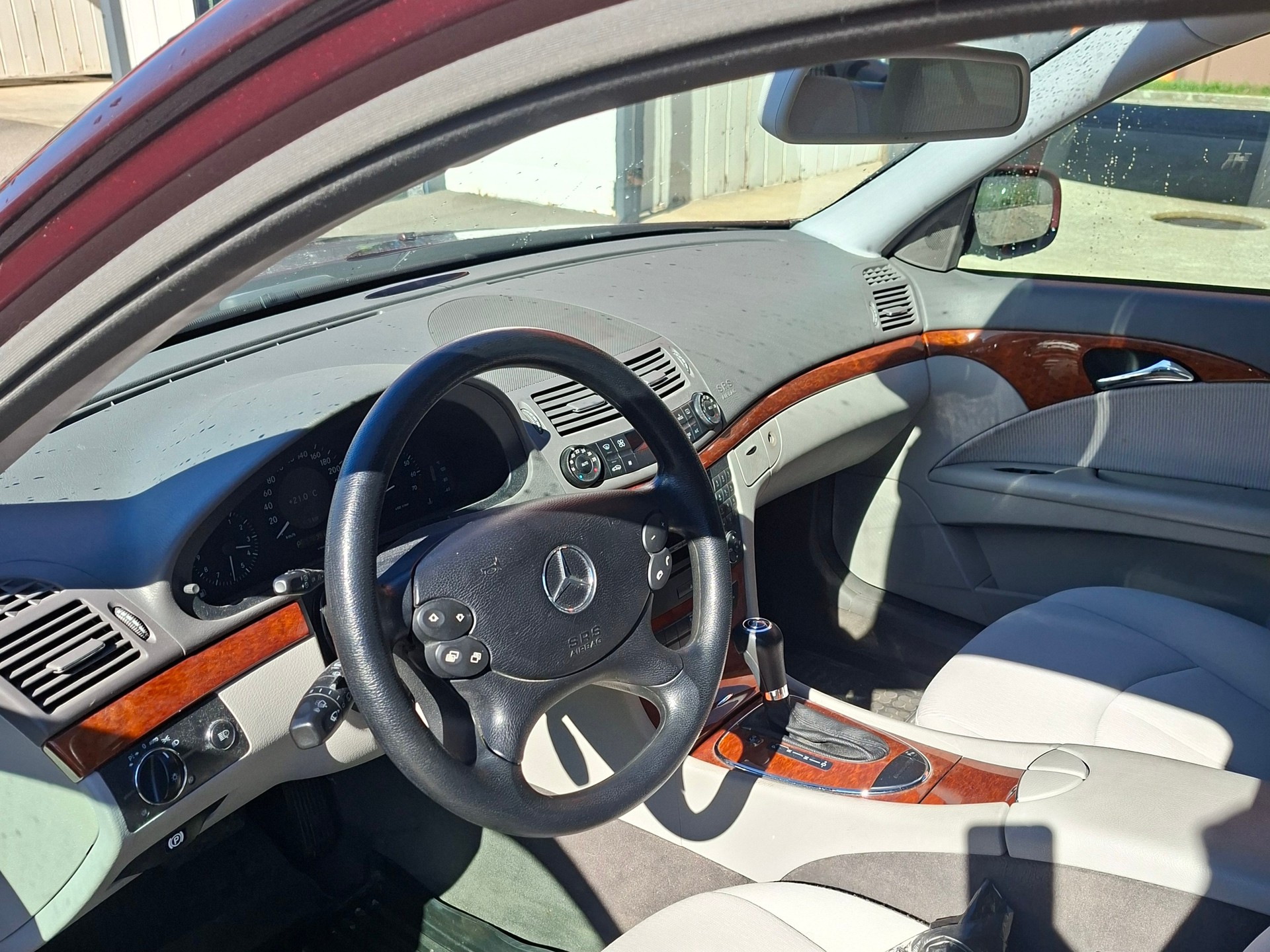 MERCEDES-BENZ E 350 Avantgarde 7G-Tronic-image-5