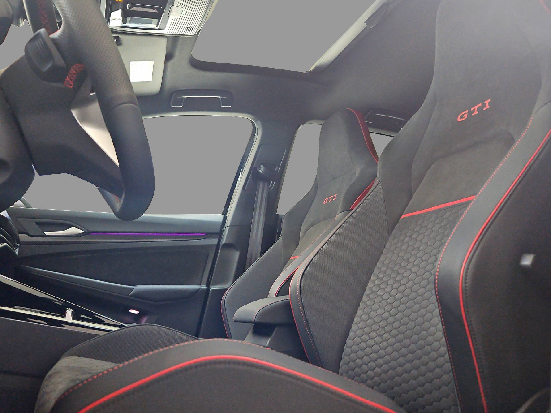 VW Golf VIII 2.0 TSI GTI Clubsport DSG-image-13
