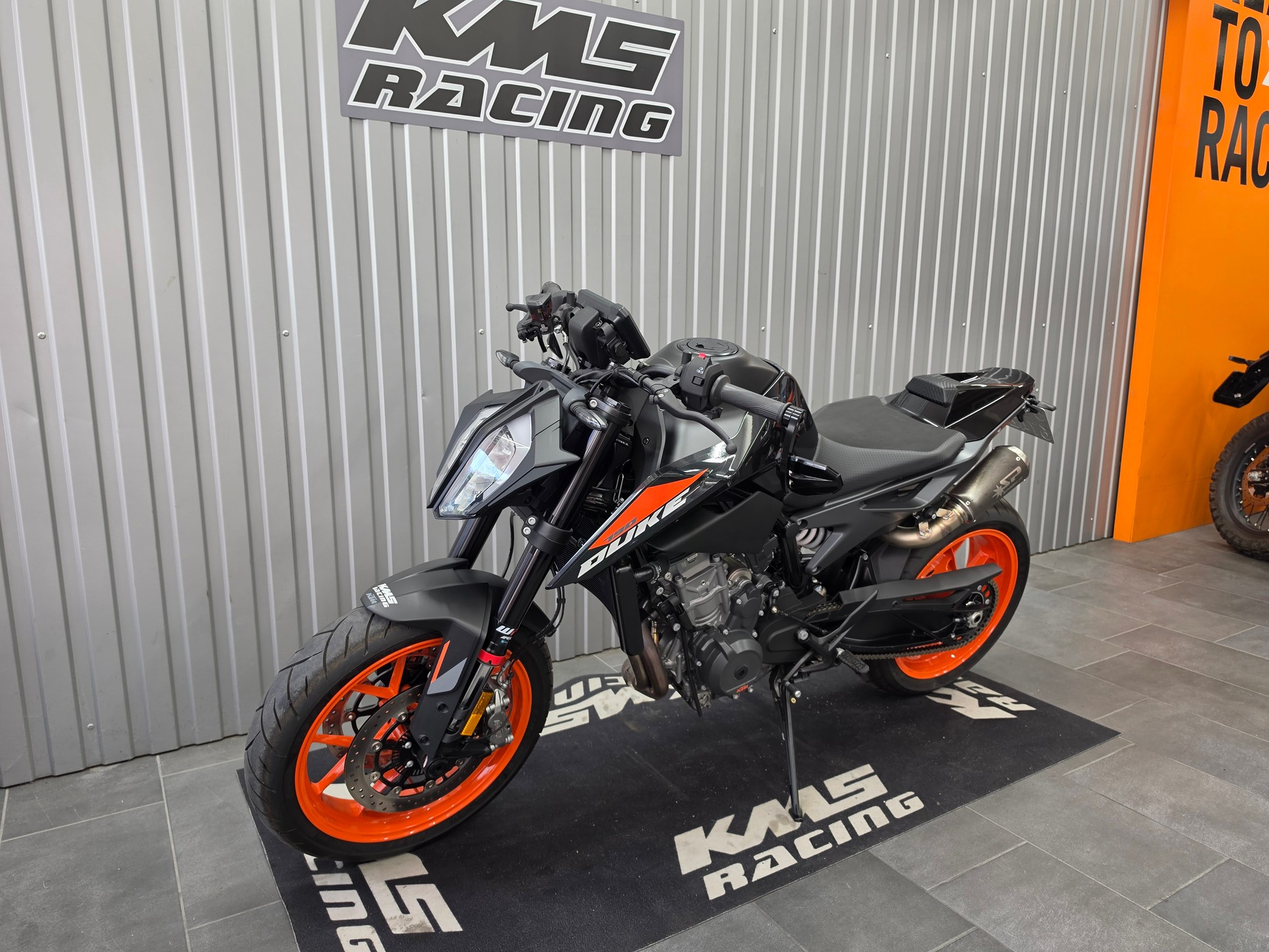 KTM 790 Duke-showroom-element-2