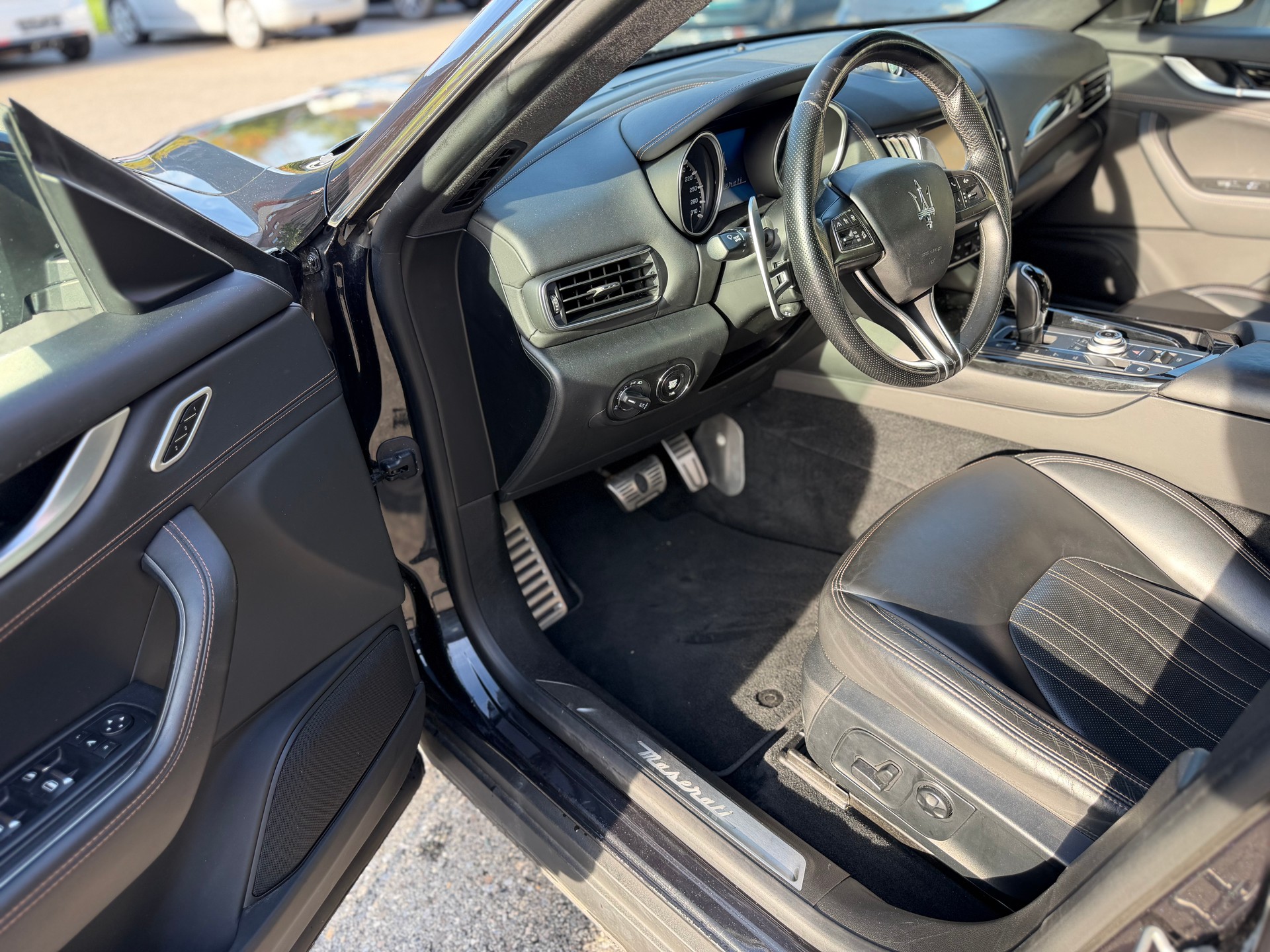 MASERATI Levante S 3.0 V6 GranSport Automatica-image-8