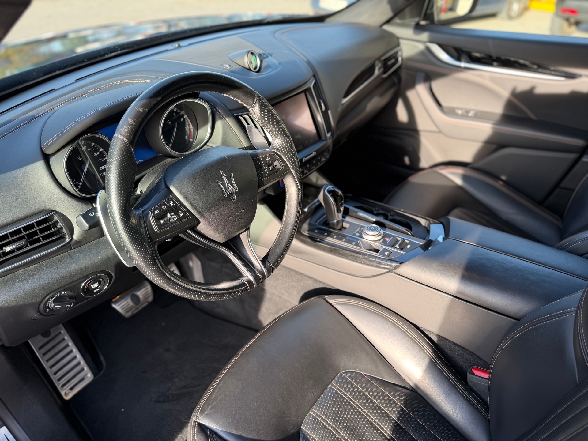 MASERATI Levante S 3.0 V6 GranSport Automatica-image-9