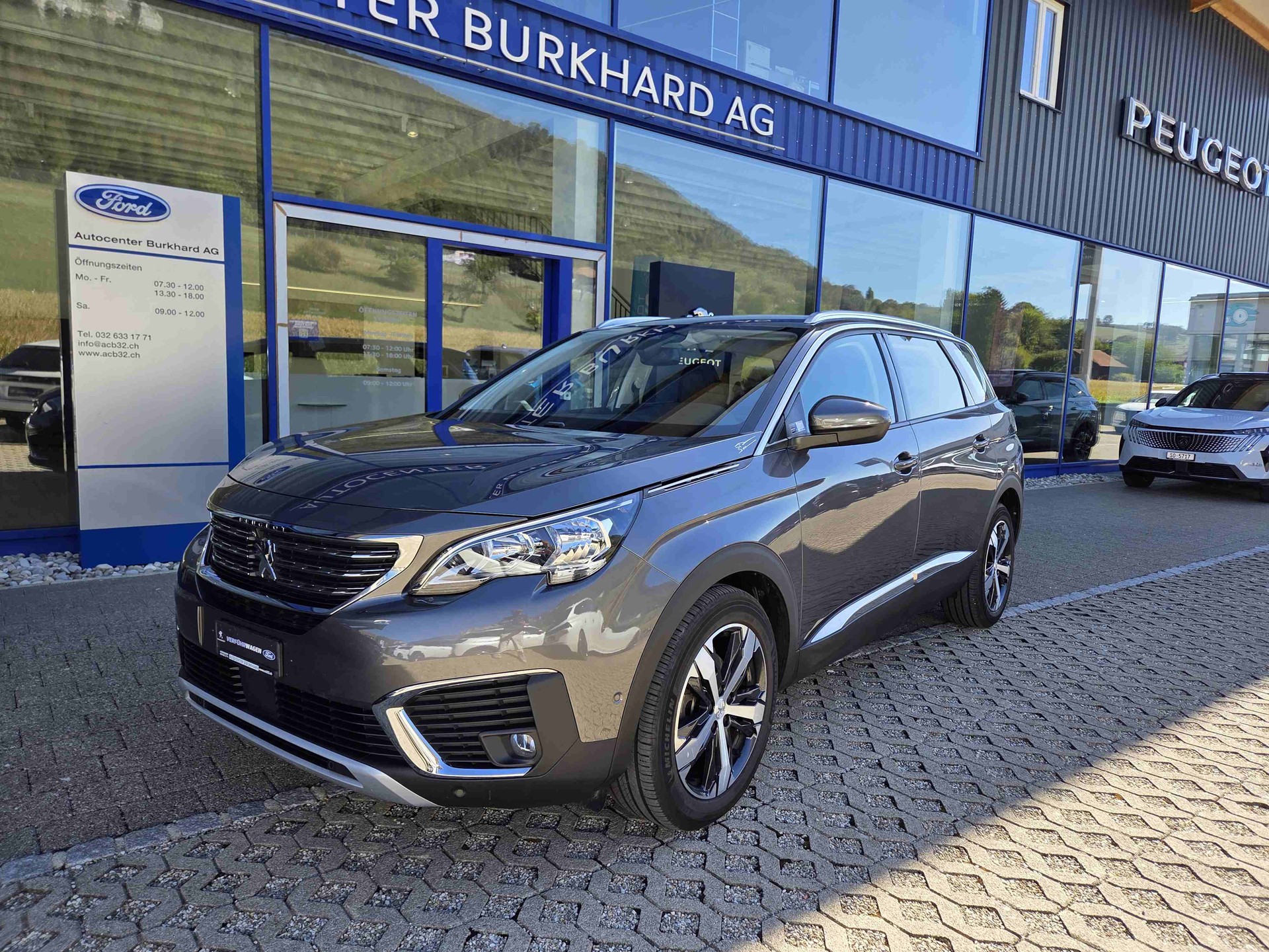 PEUGEOT 5008 1.5 BlueHDi Allure 7-Plätzer-image-1