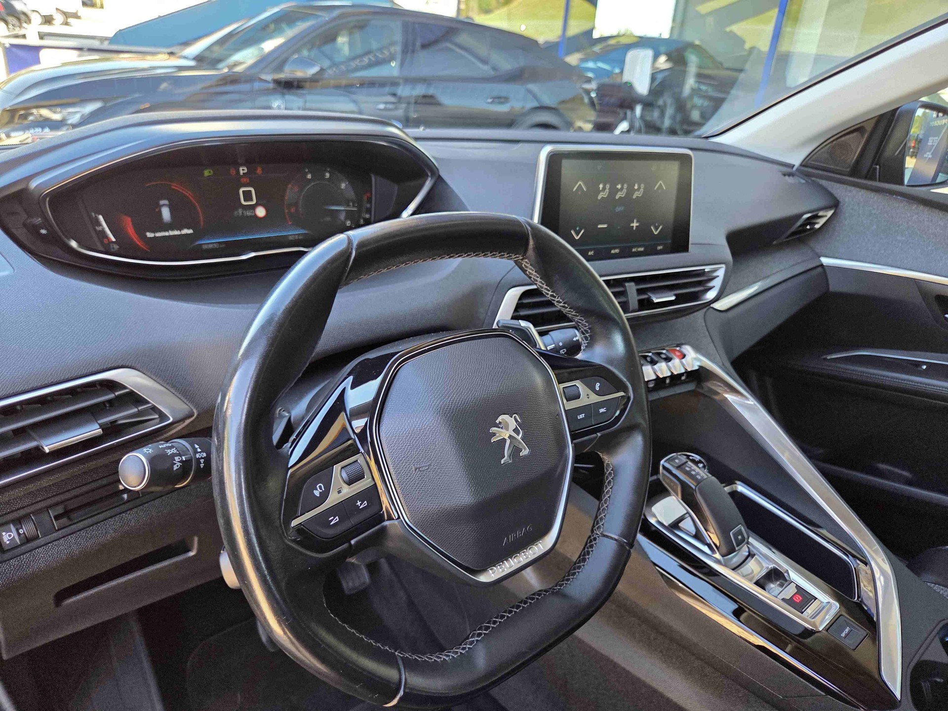 PEUGEOT 5008 1.5 BlueHDi Allure 7-Plätzer-image-12