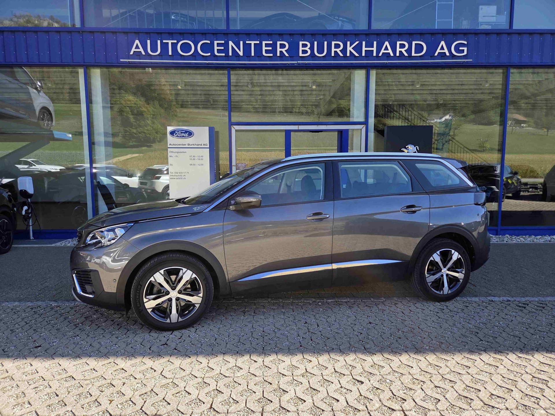 PEUGEOT 5008 1.5 BlueHDi Allure 7-Plätzer-image-0