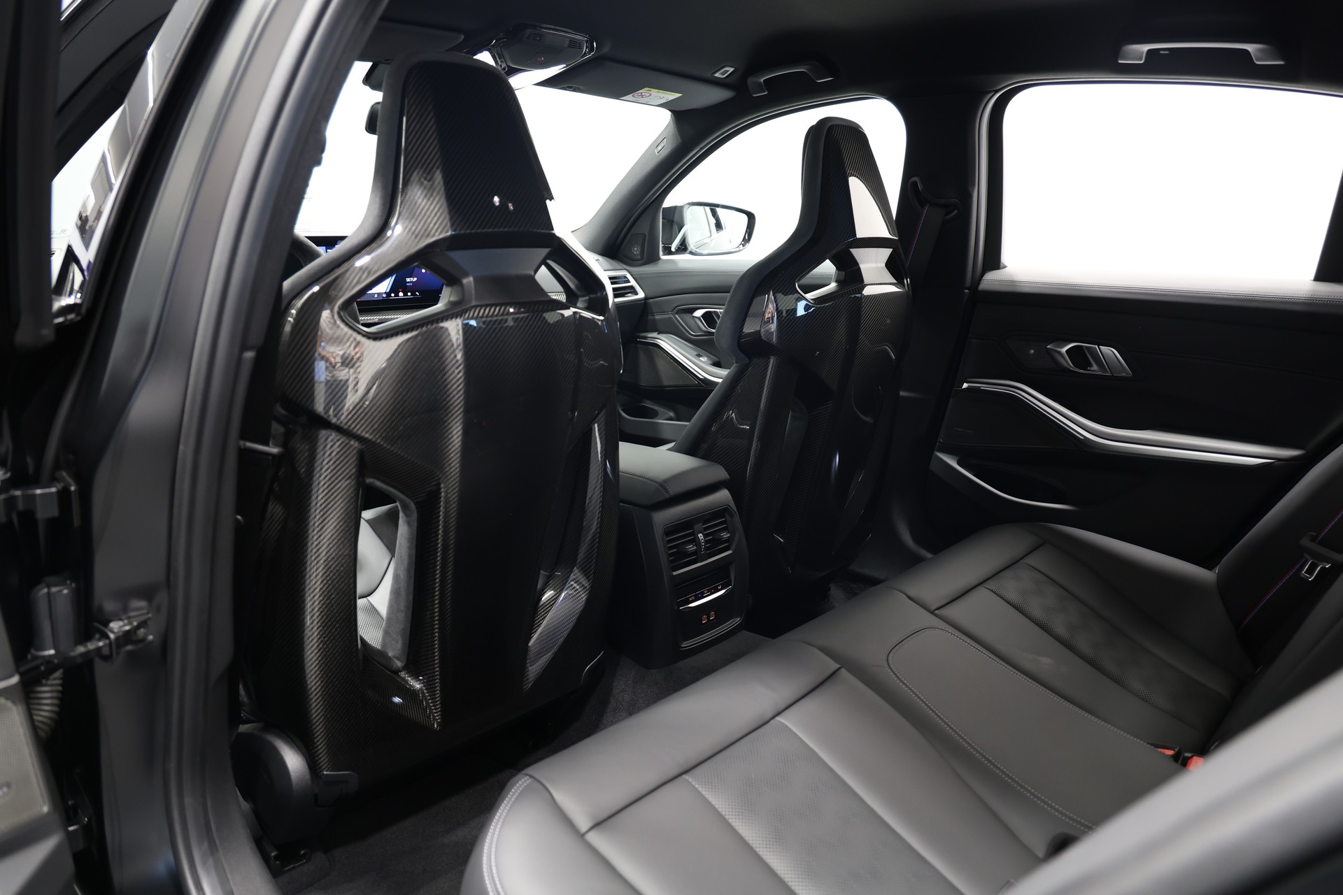 BMW M3 Competition M xDrive *FROZEN BLACK Lackierung*Carbon Schalensitze*BMW Werksgarantie bis 03.2029*-image-21