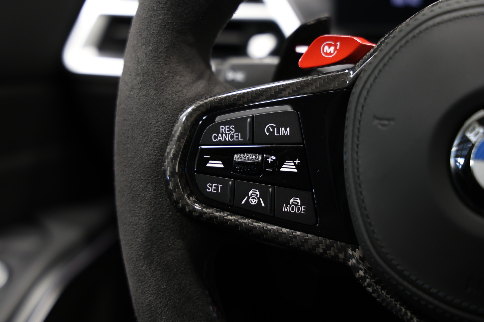 BMW M3 Competition M xDrive *FROZEN BLACK Lackierung*Carbon Schalensitze*BMW Werksgarantie bis 03.2029*-image-26