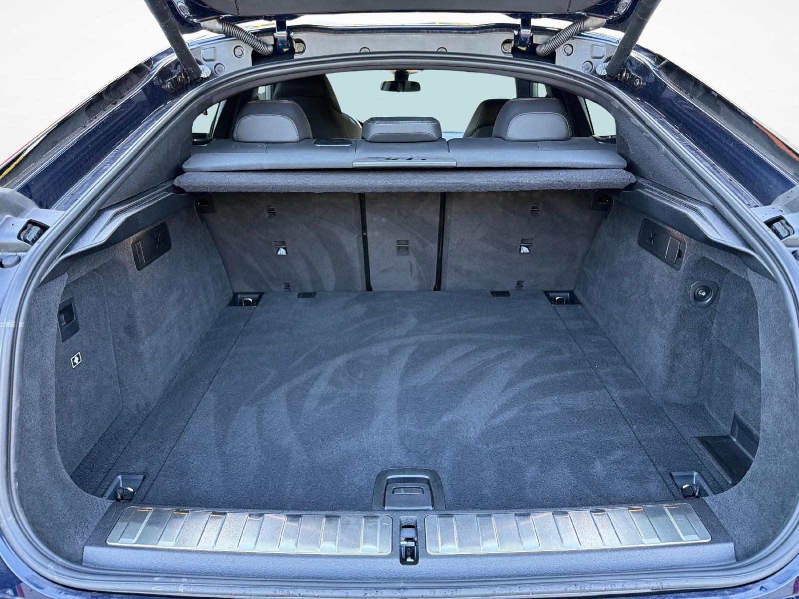 BMW X6 40d xDrive-image-18