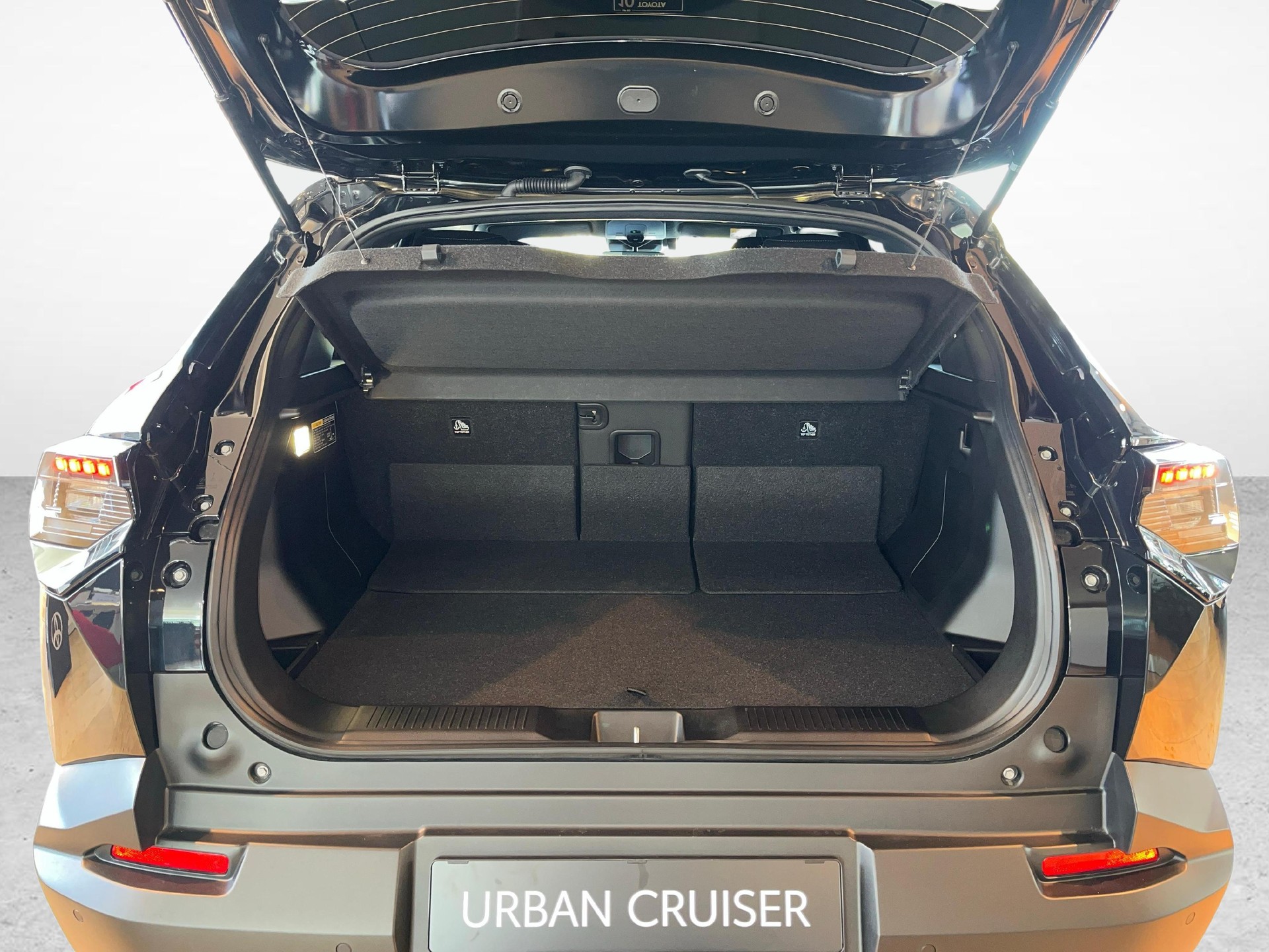 TOYOTA Urban Cruiser Trend AWD-image-11