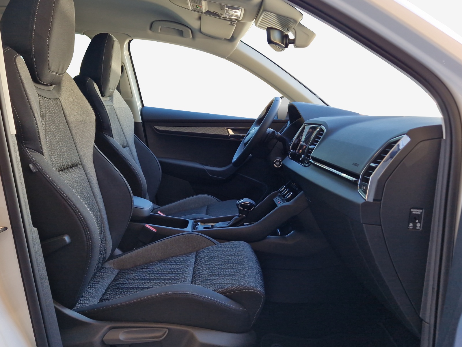 SKODA Karoq 2.0 TDI CR Selection 4x4 DSG-image-14