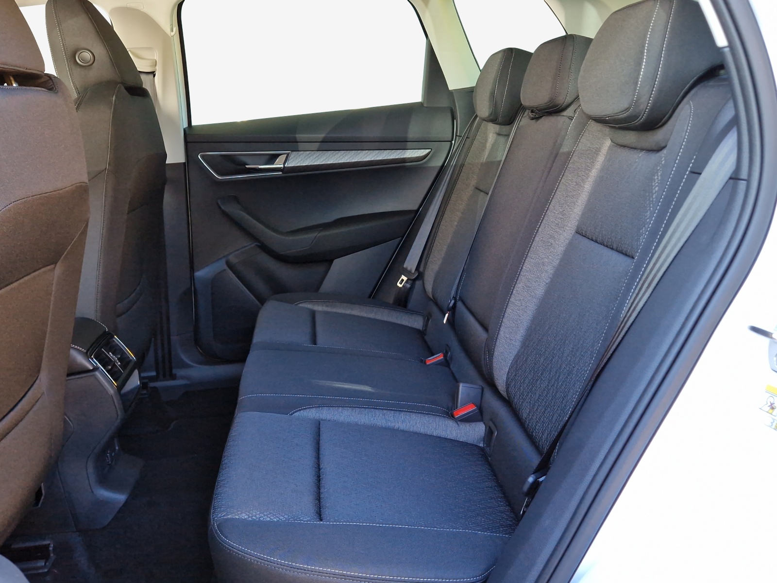 SKODA Karoq 2.0 TDI CR Selection 4x4 DSG-image-11