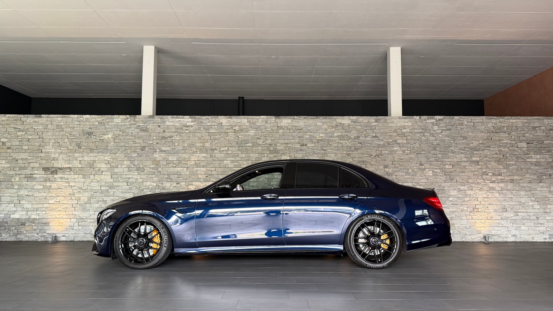 MERCEDES-BENZ E 63 AMG S 4Matic Speedshift MCT-image-4