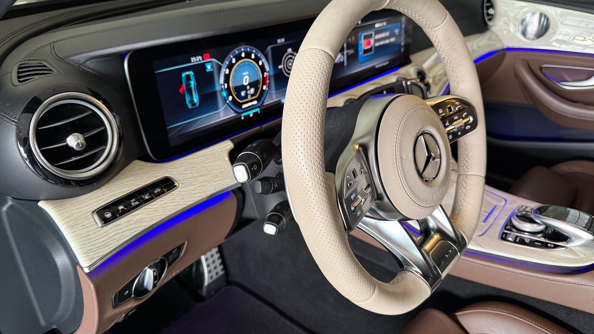 MERCEDES-BENZ E 63 AMG S 4Matic Speedshift MCT-image-16