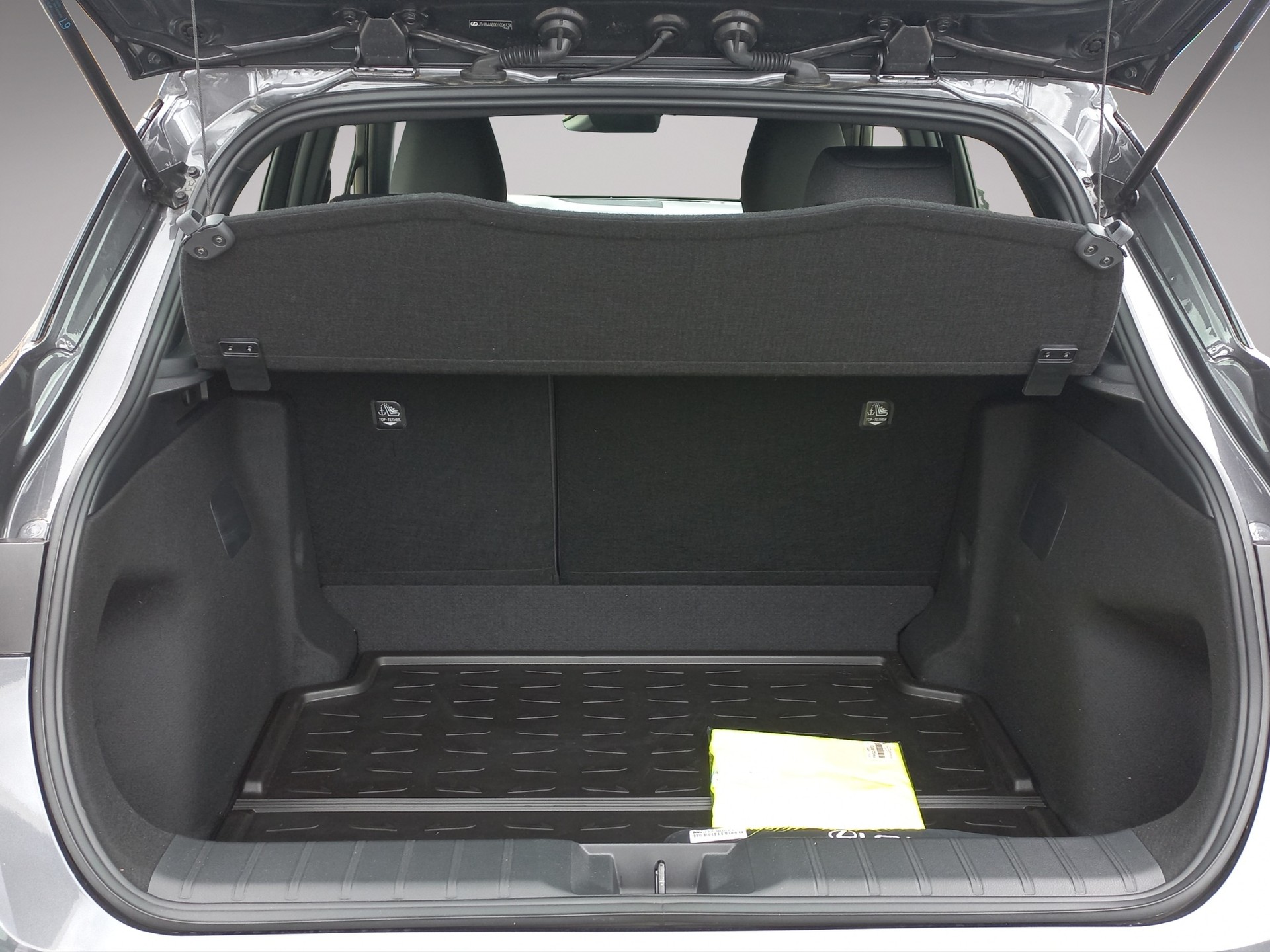 LEXUS LBX FWD Impression CVT-image-13