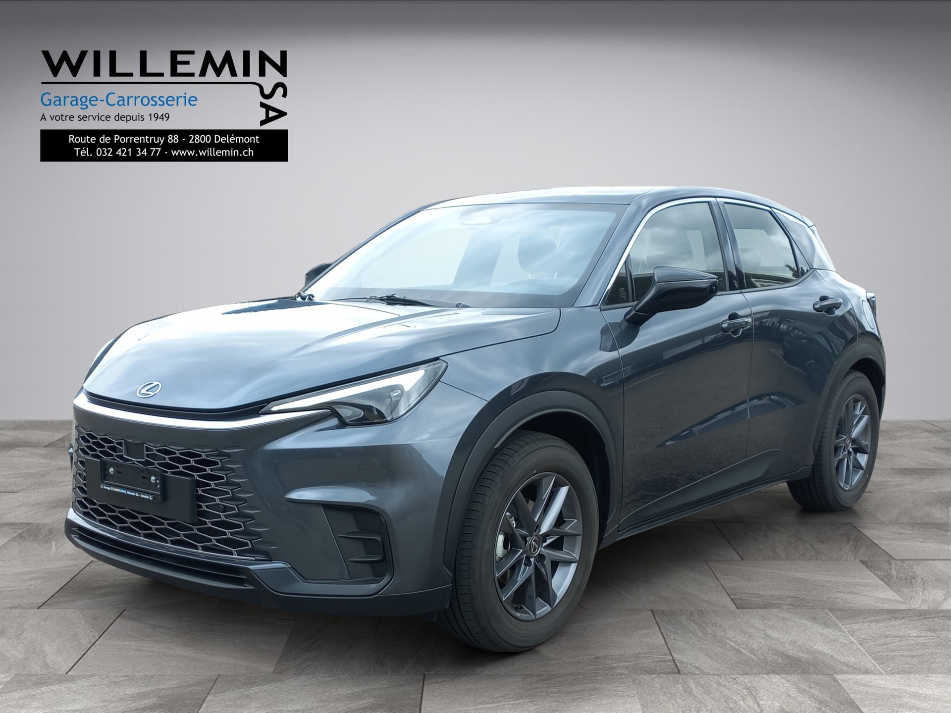 LEXUS LBX FWD Impression CVT-image-0