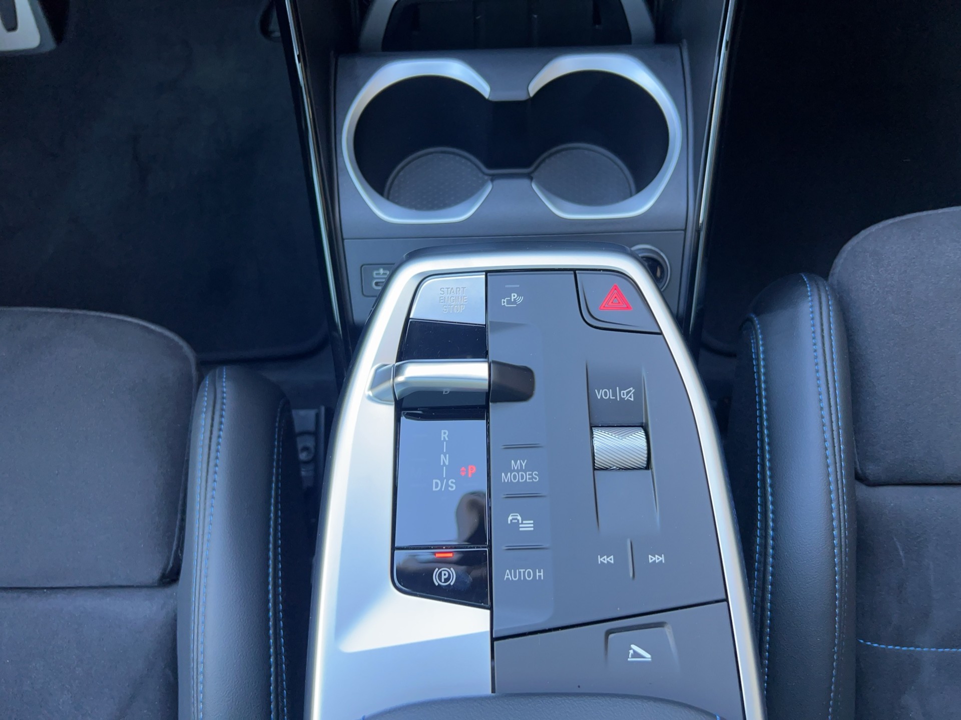 BMW X1 xDrive M35i-image-16