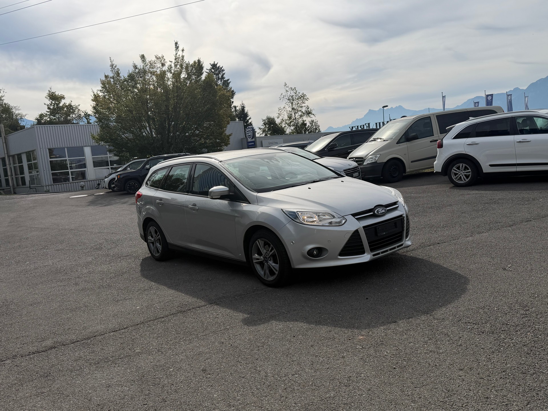 FORD Focus 1.0 SCTi Titanium-image-2