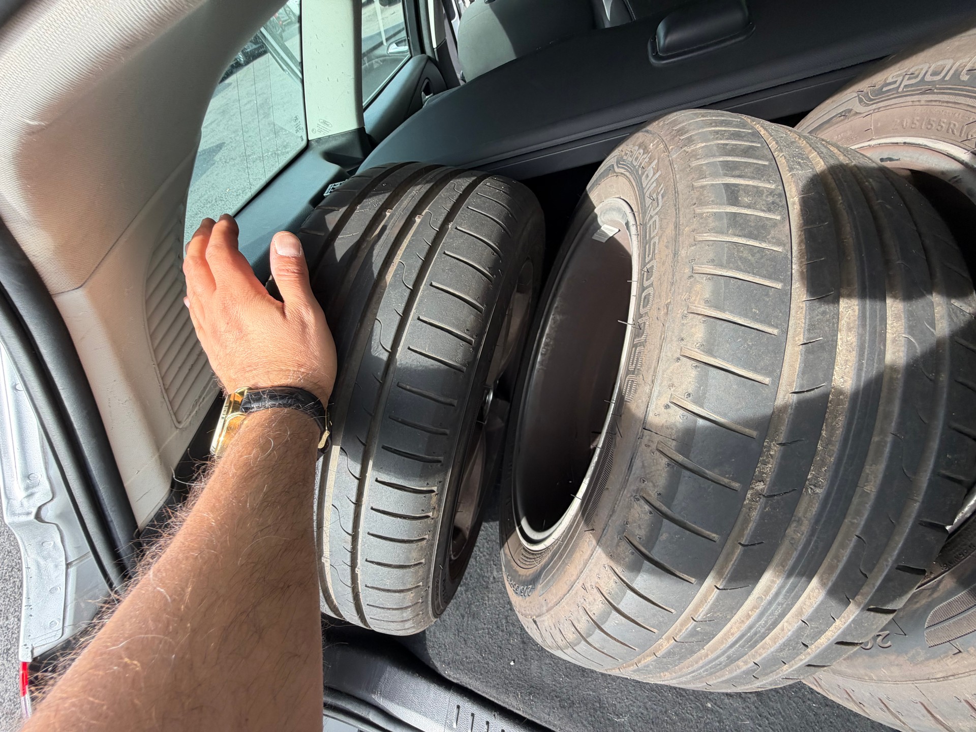 FORD Focus 1.0 SCTi Titanium-image-9