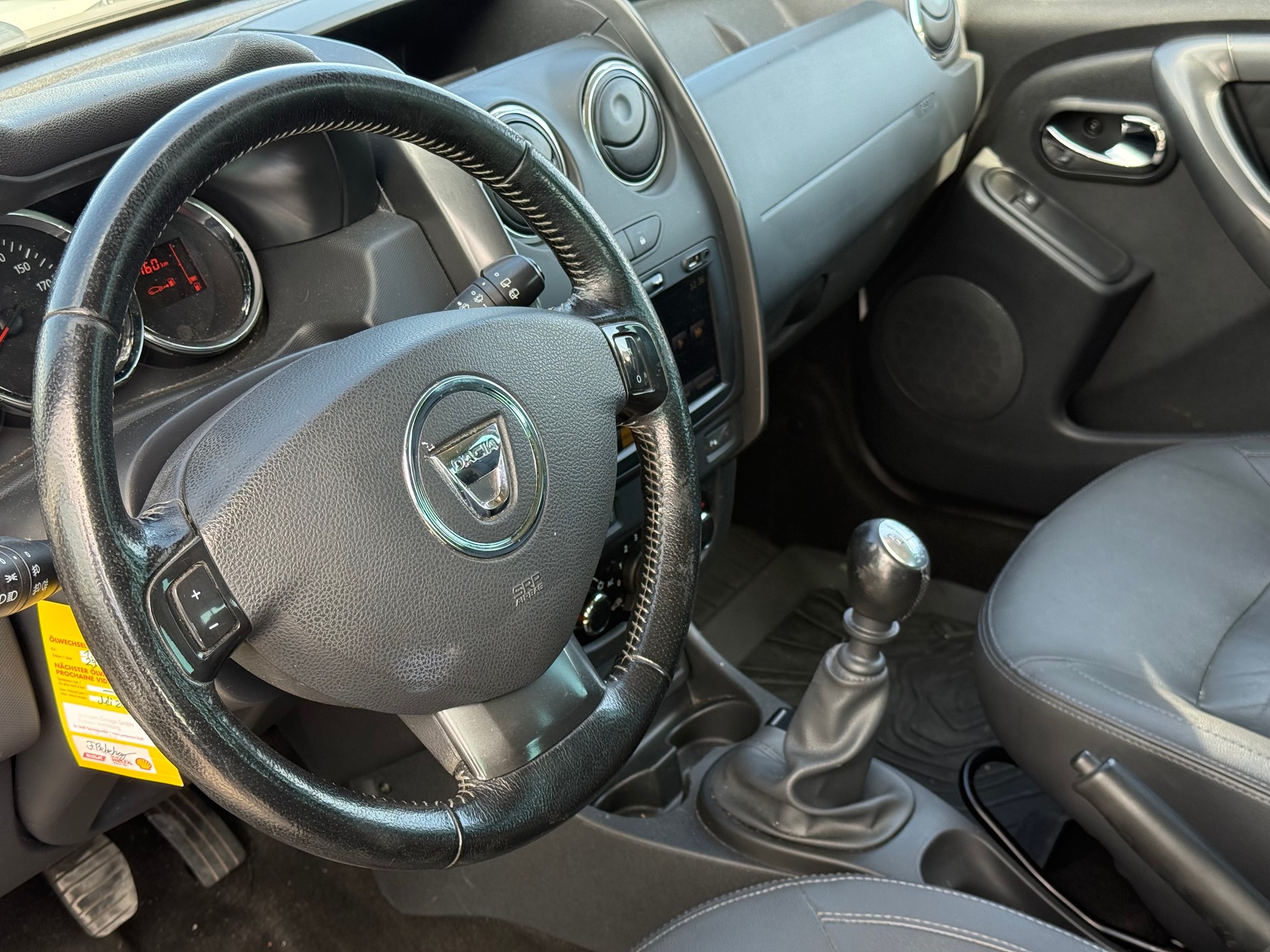 DACIA Duster 1.5 dCi Lauréate 4x4-image-10