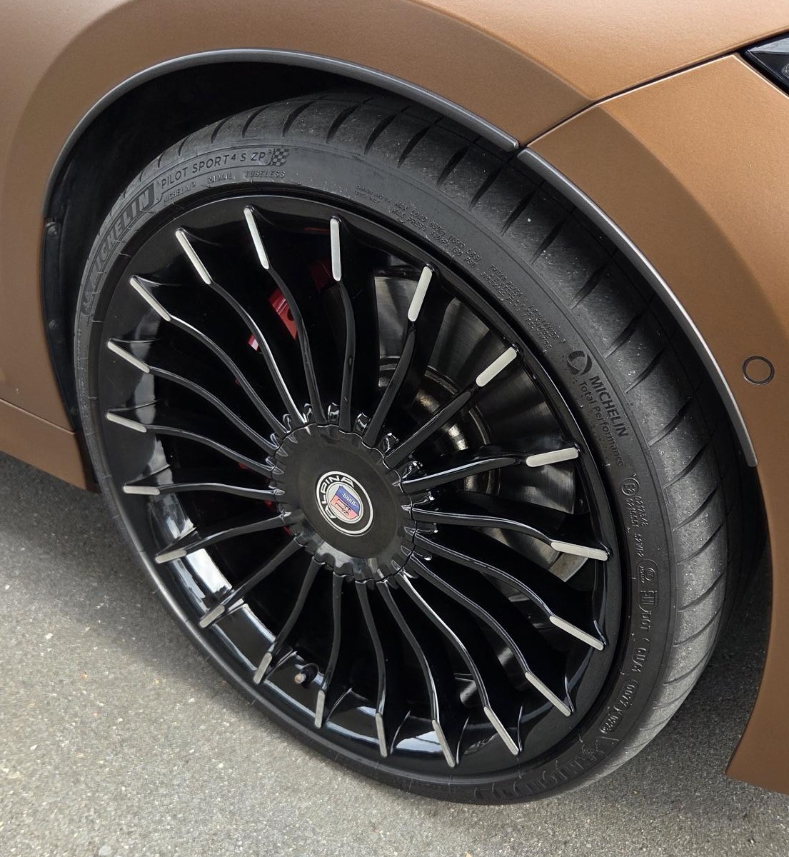 BMW 340d xDrive-image-13