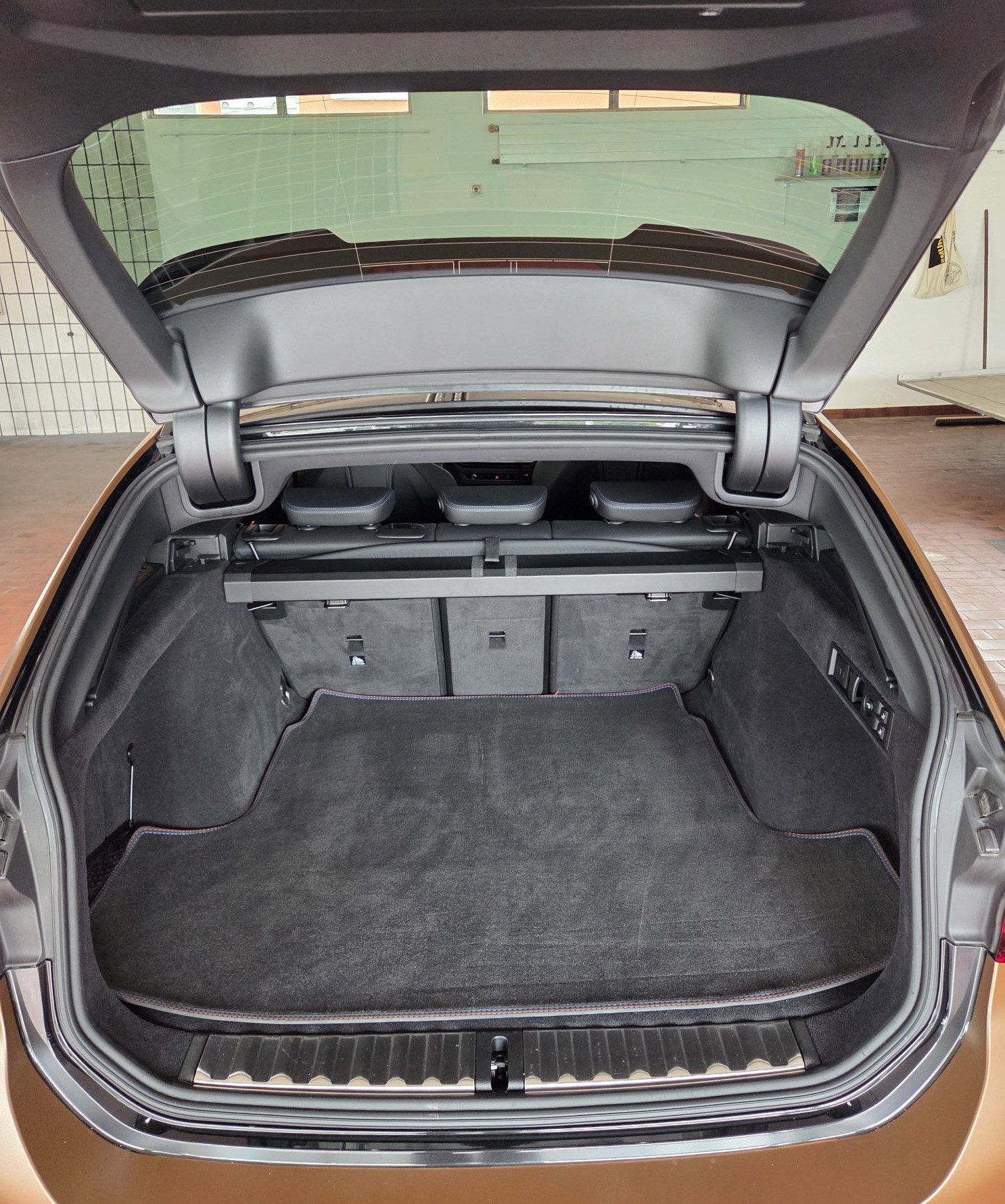 BMW 340d xDrive-image-11