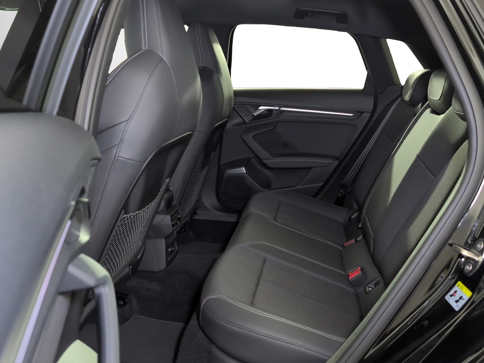 AUDI A3 Sportback 40 TFSI S line quattro S-tronic-image-7