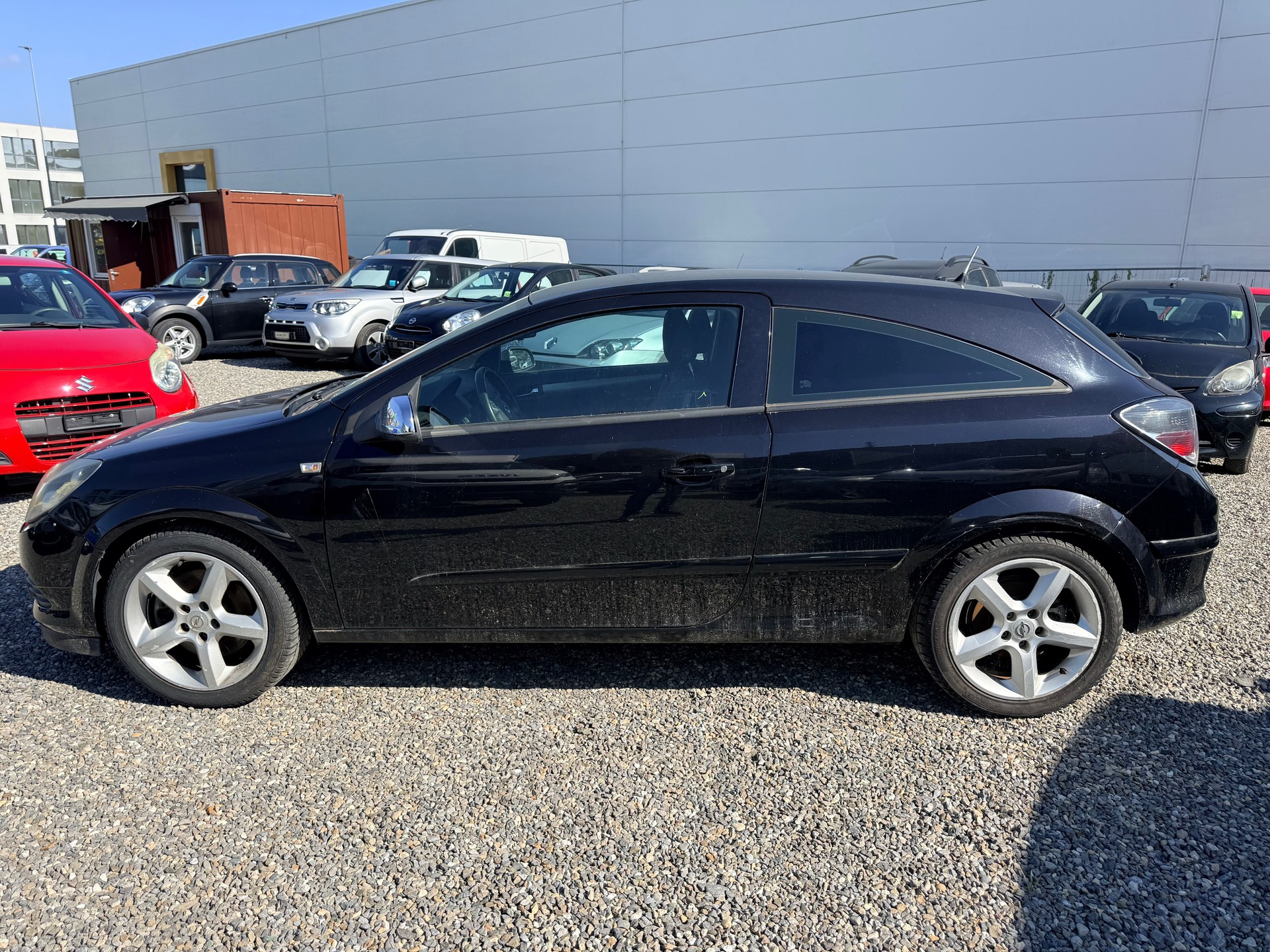 OPEL Astra GTC 2.0i 16V Turbo Cosmo-image-3
