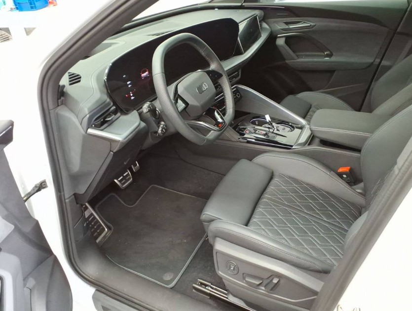 AUDI SQ5 TFSI quattro S-tronic-image-5