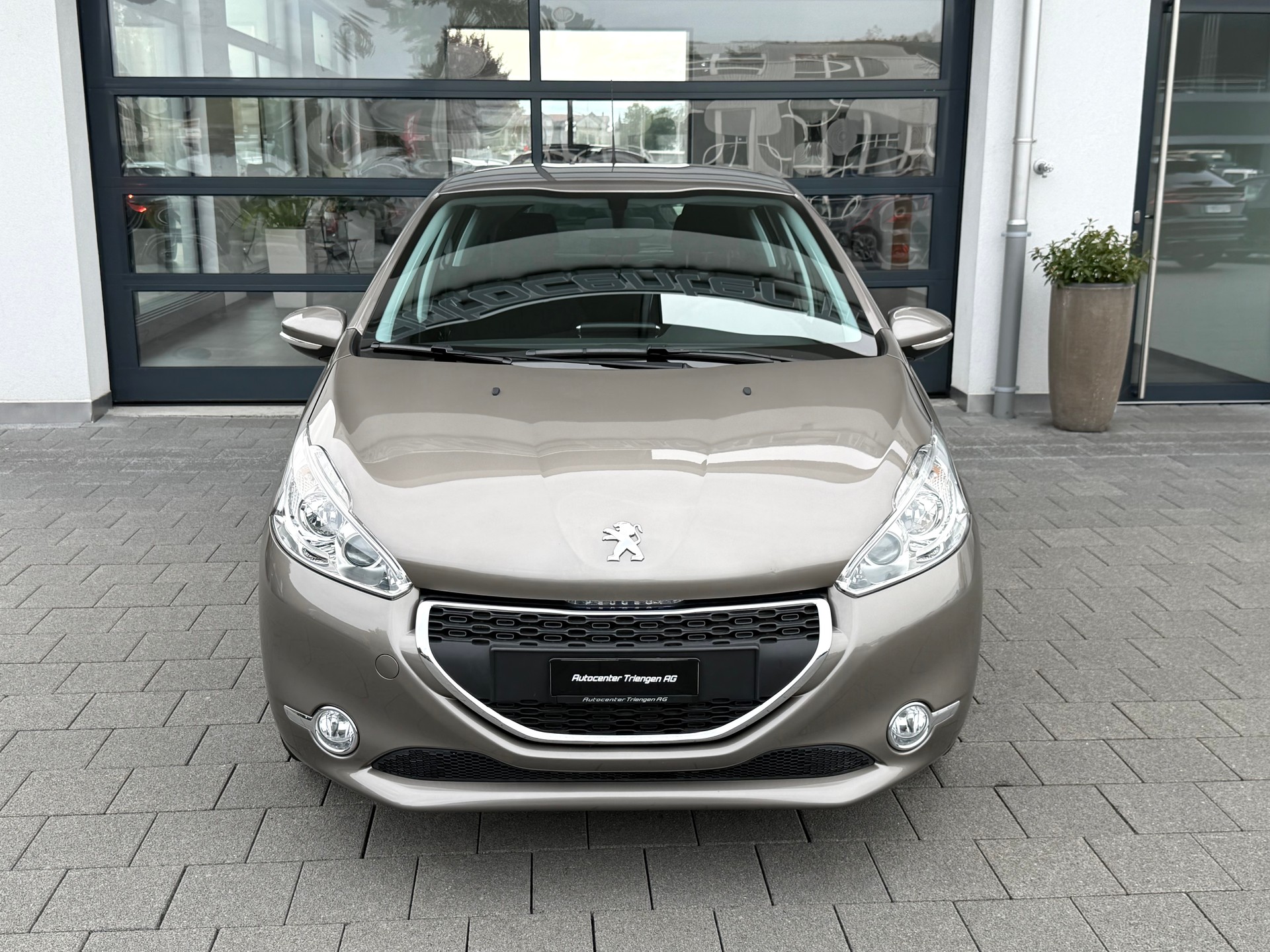 PEUGEOT 208 1.2 VTI Active-image-2