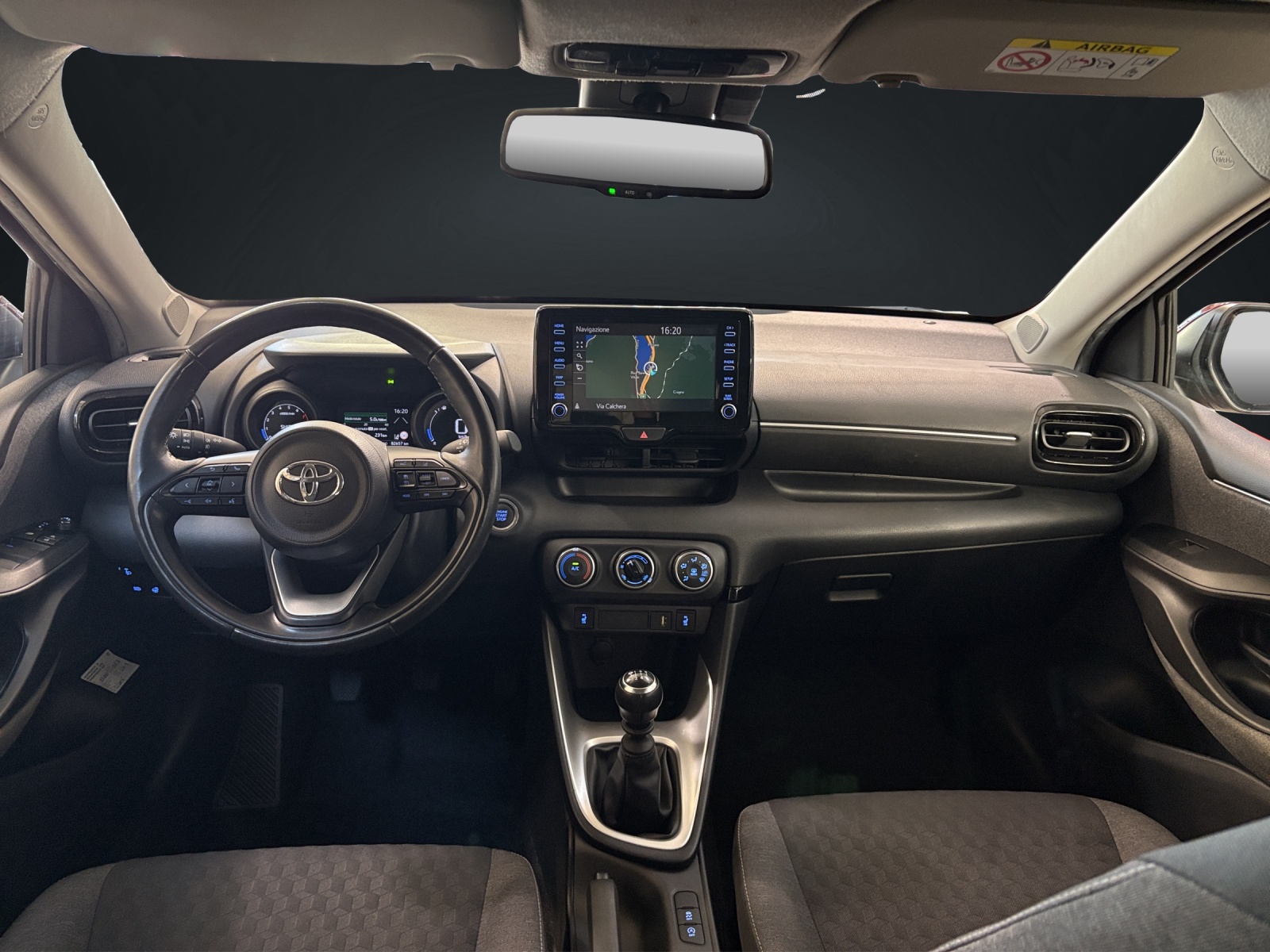 TOYOTA Yaris 1.5 Trend-image-10