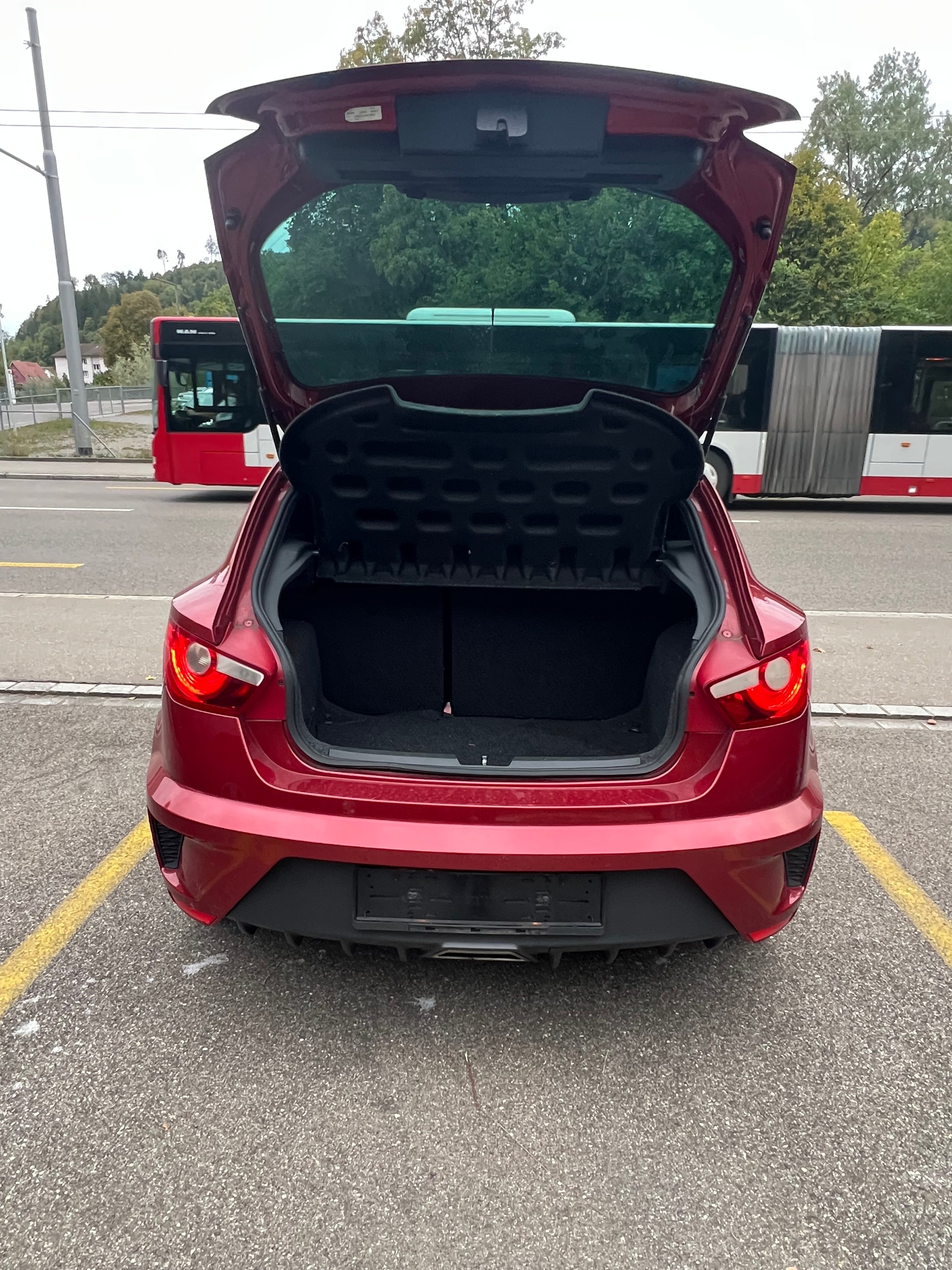 SEAT Ibiza SC 1.4 TSI Cupra DSG-image-7