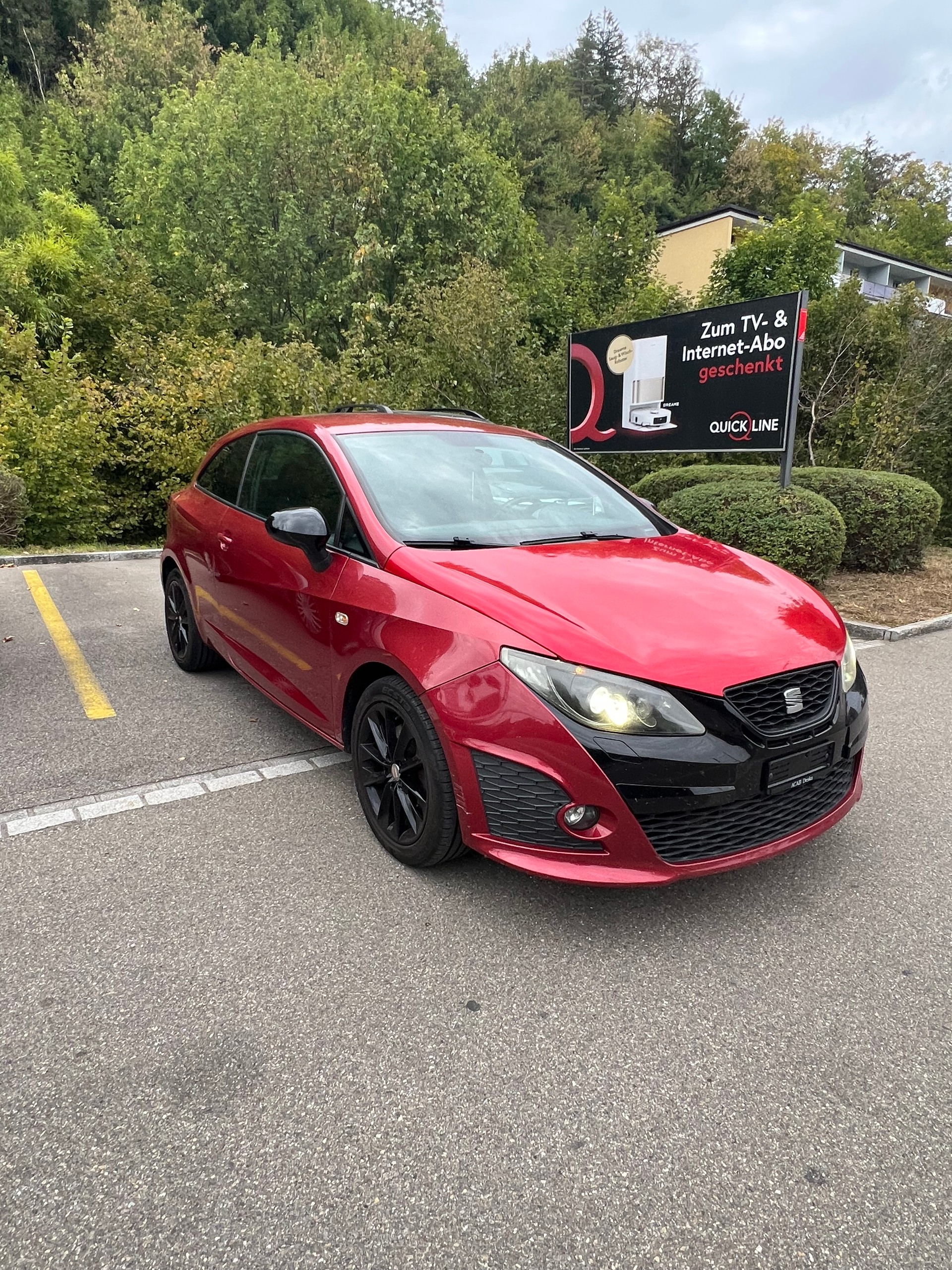 SEAT Ibiza SC 1.4 TSI Cupra DSG-image-1