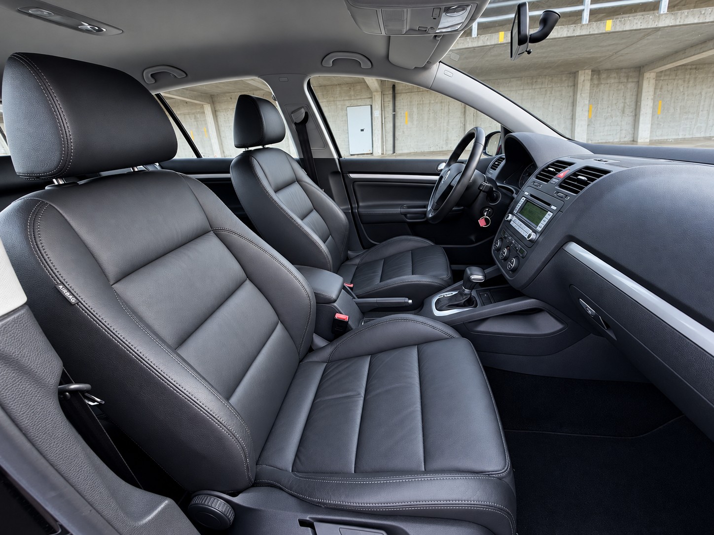VW Golf 2.0 FSI Sportline Automat-image-18