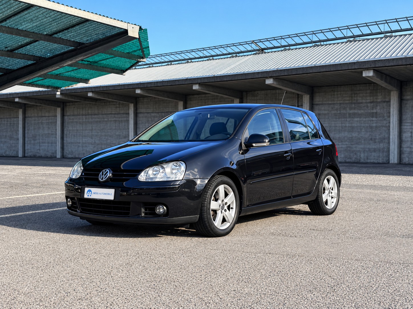 VW Golf 2.0 FSI Sportline Automat-image-11