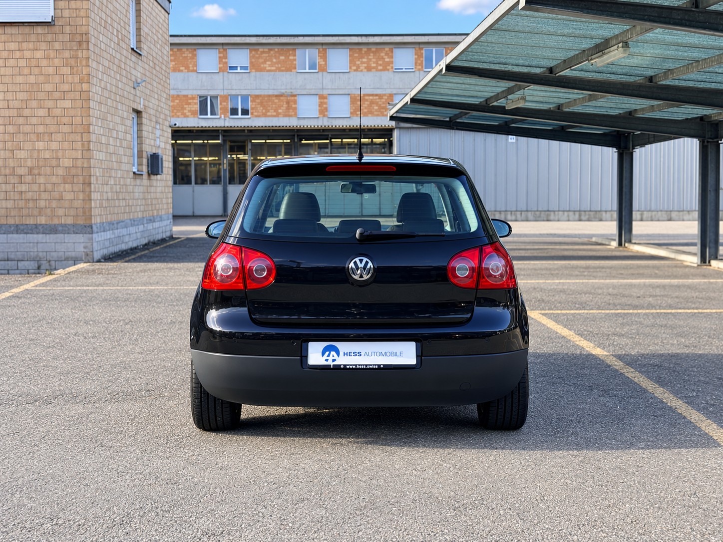 VW Golf 2.0 FSI Sportline Automat-image-16