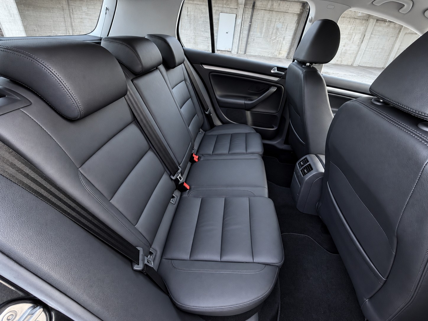 VW Golf 2.0 FSI Sportline Automat-image-21