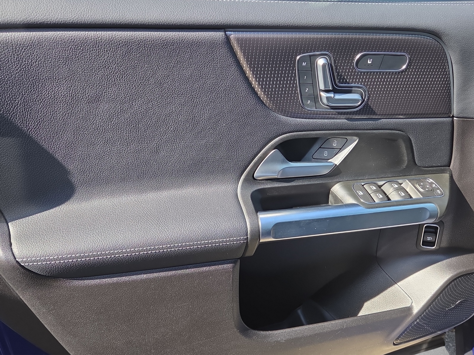 Image MERCEDES-BENZ GLB-200 GLB 200 Progressive