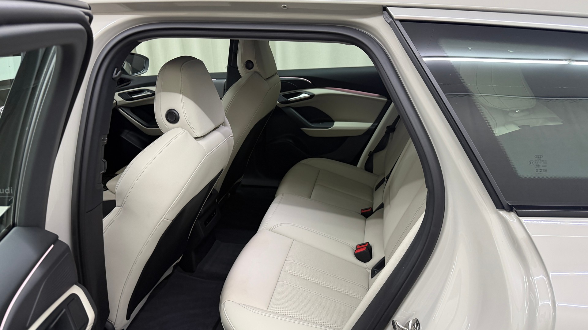 AUDI A6 Avant e-tron performance-image-14