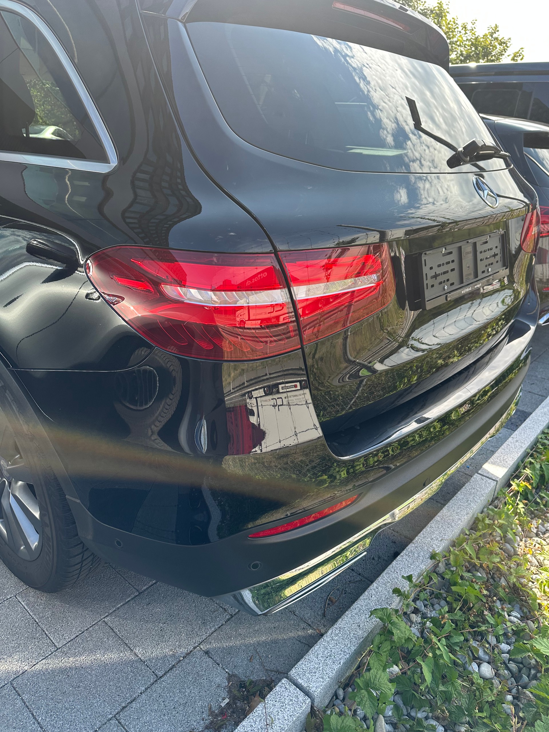 MERCEDES-BENZ GLC 250 d 4Matic 9G-Tronic-image-14